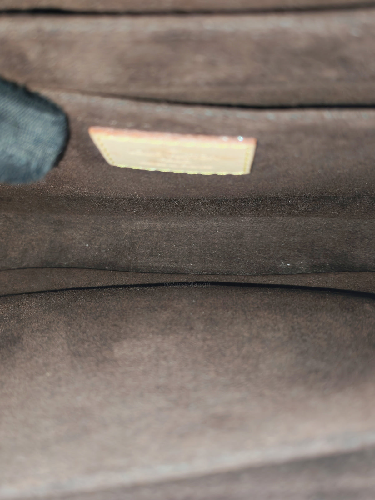 Louis Vuitton Pochette Metis in Monogram Canvas and Gold Hardware (Datecode: DR2173)