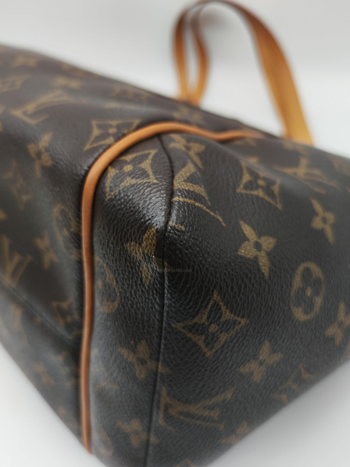 Louis Vuitton Totally MM Shoulder Bag in Monogram Canvas and Gold Hardware (Datecode: FL1180) | Purse Maison Luxury Bags Shop