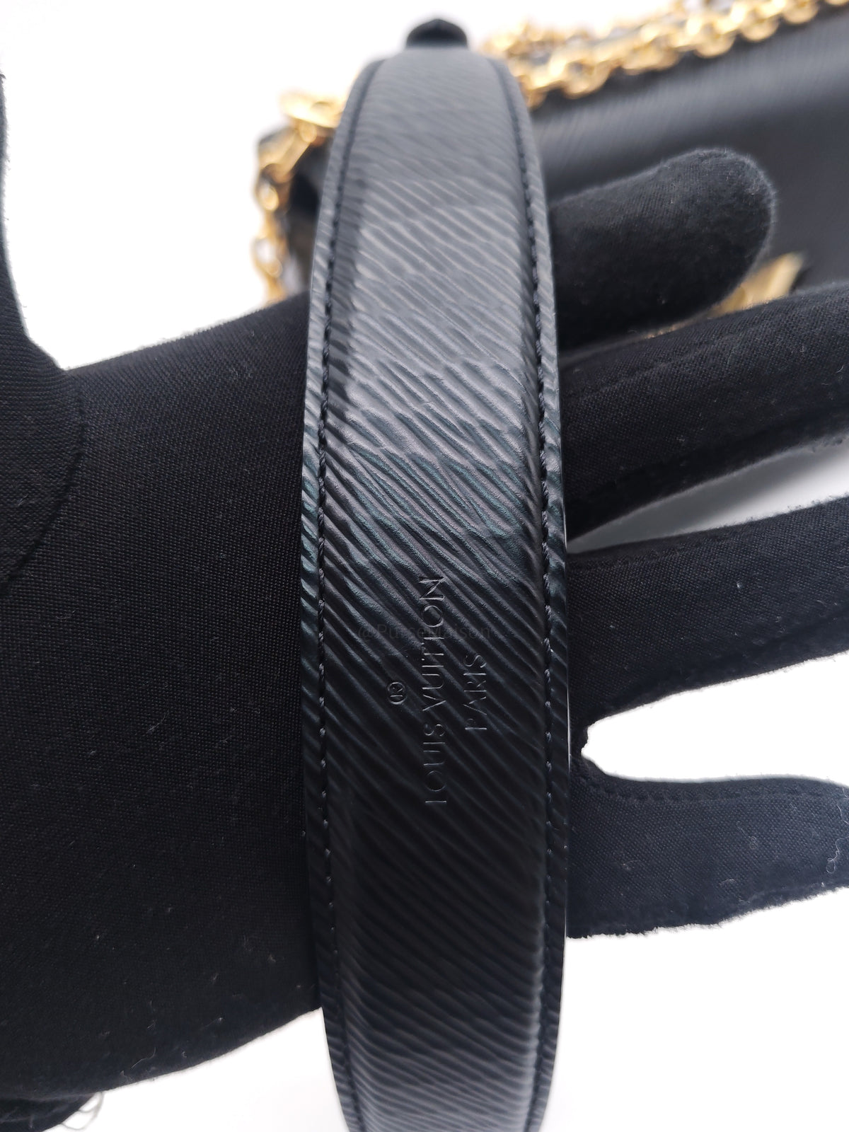 Louis Vuitton Twist Bag MM in Black Epi Leather Gold Hardware (Microchip)