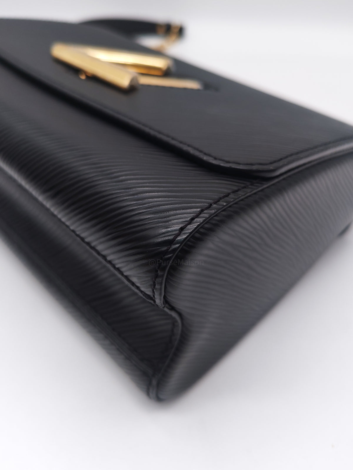 Louis Vuitton Twist Bag MM in Black Epi Leather Gold Hardware (Microchip)