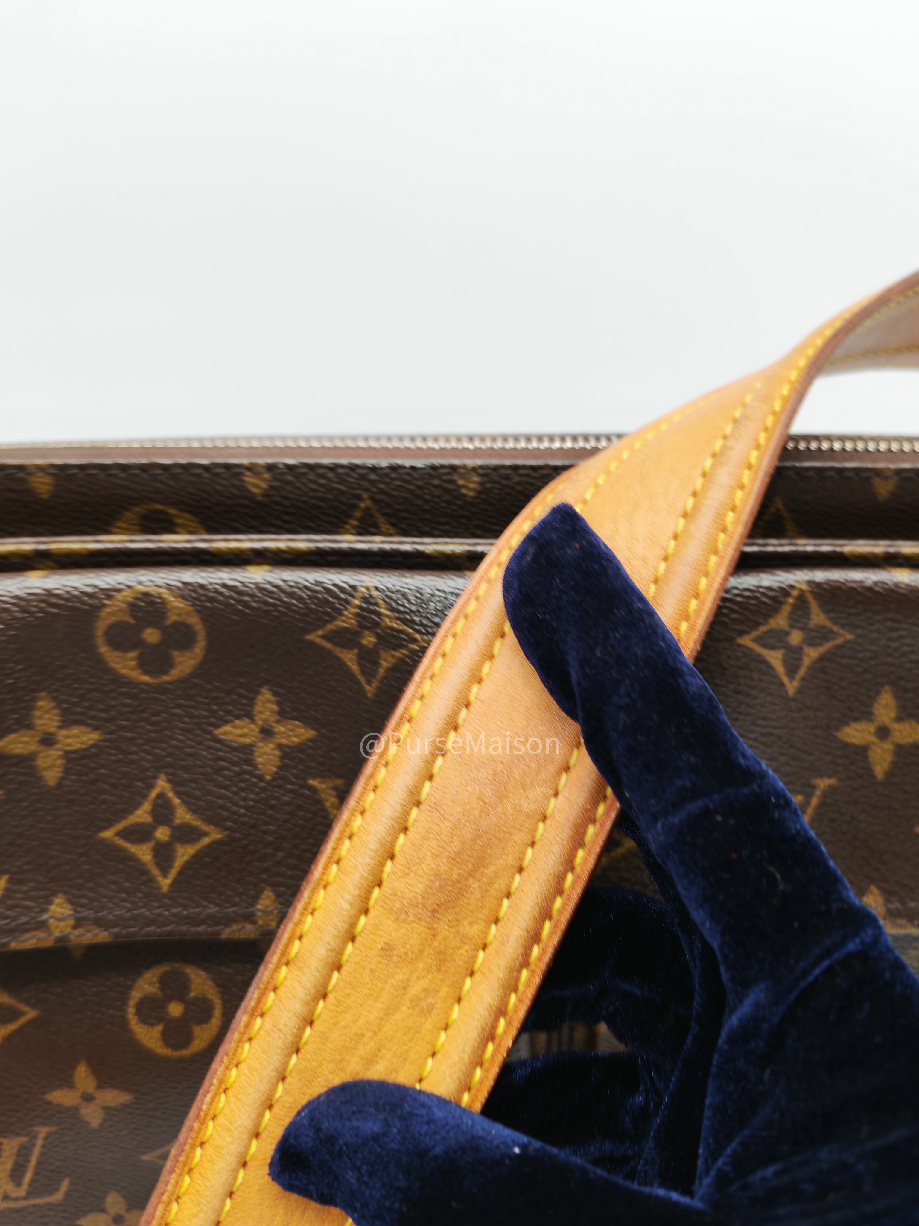 Louis Vuitton Viva-Cite GM in Monogram Canvas and Gold Hardware (Datecode: AR0045)