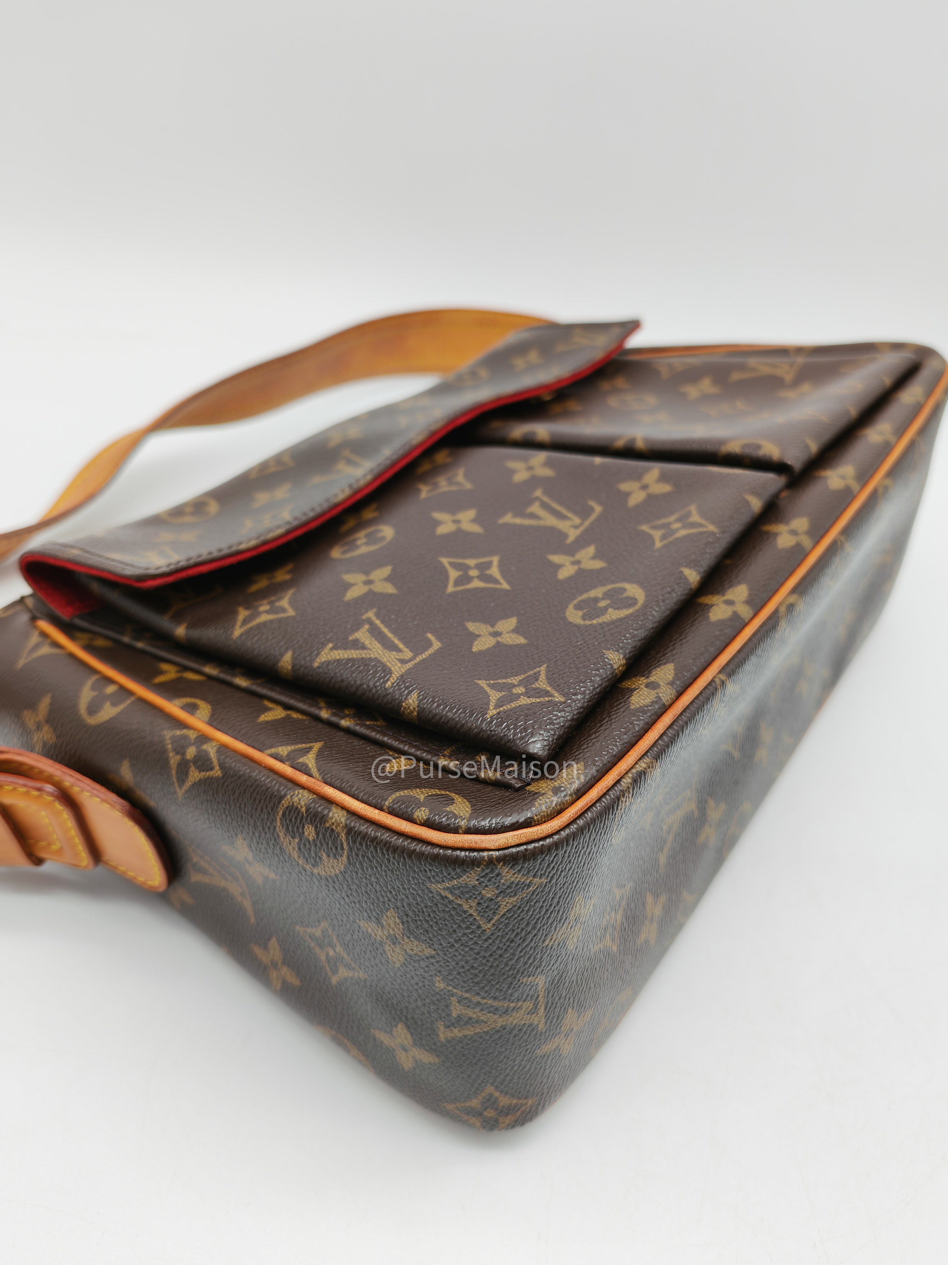 Louis Vuitton Viva-Cite GM in Monogram Canvas and Gold Hardware (Datecode: AR0045)
