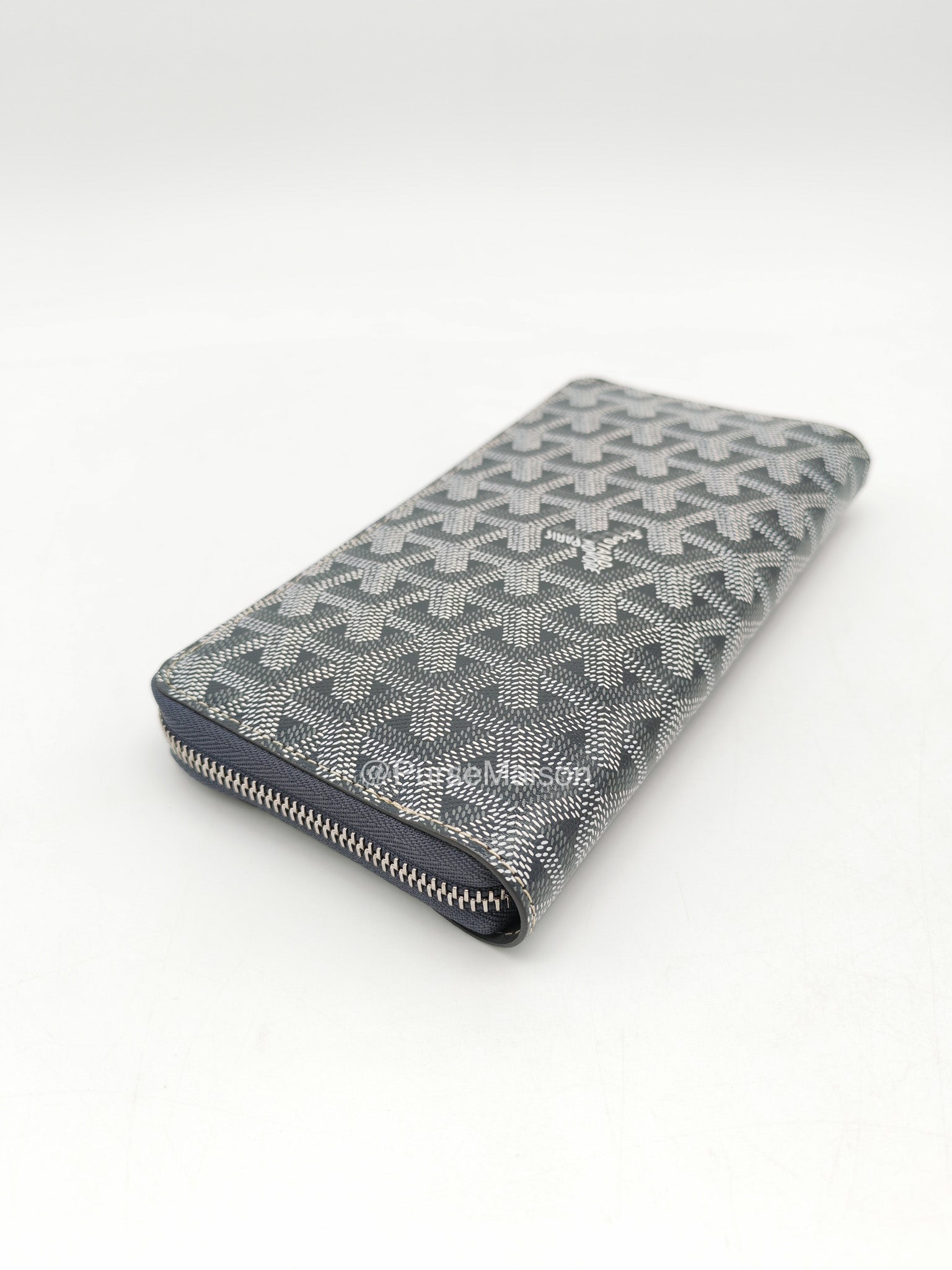 Goyard Matignon Long Zip Around Wallet (GM) in Grey Goyardine Canvas