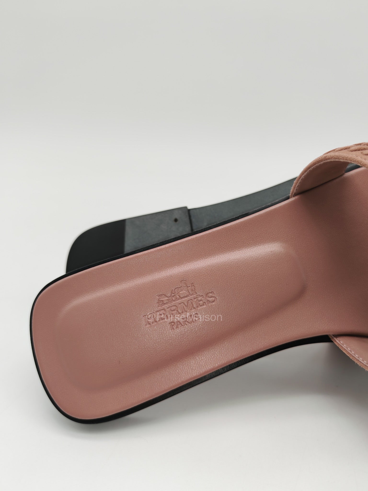 Hermes Oran Sandal in Rose Antigue Suede Leather Size 38 EU(24cm)