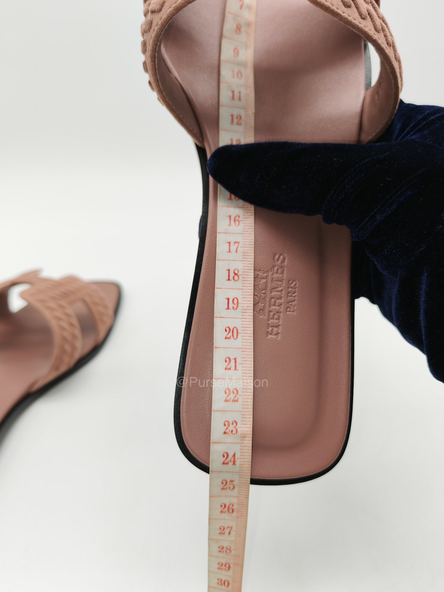 Hermes Oran Sandal in Rose Antigue Suede Leather Size 38 EU(24cm)