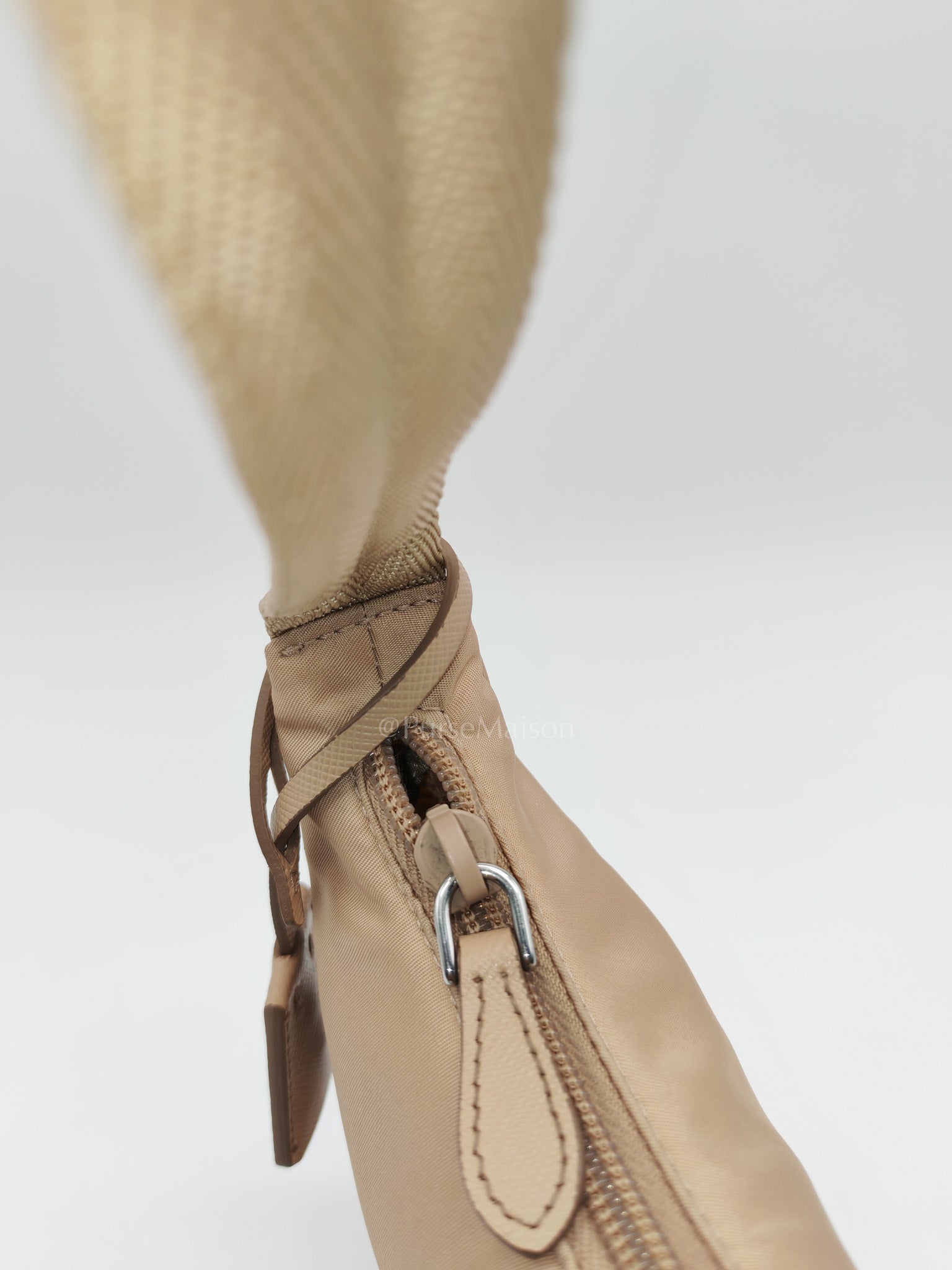 Re-Edition 2000 Mini Bag in Beige Tessuto Nylon Canvas