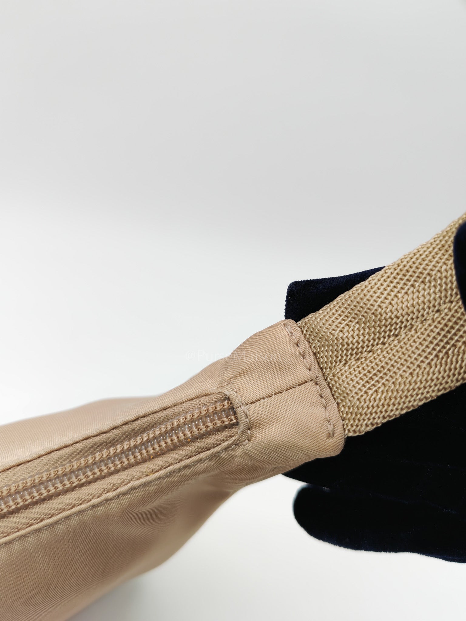 Re-Edition 2000 Mini Bag in Beige Tessuto Nylon Canvas