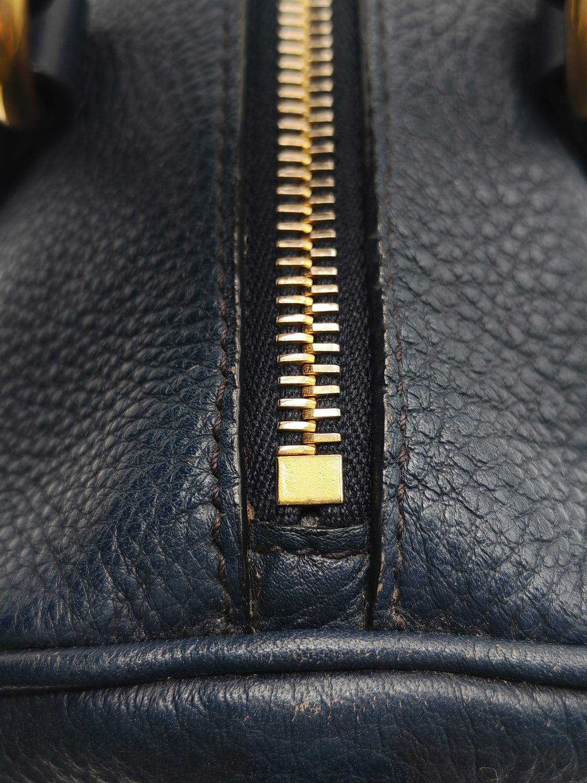 Prada 1BB797 Vitello Phenix Bauletto in Baltico