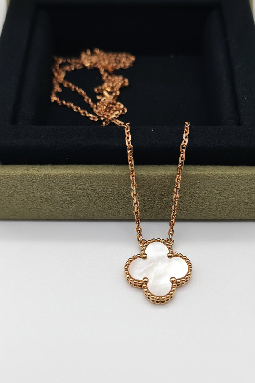 Van Cleef and Arpels Vintage Alhambra Pendant Mother of Pearl Clover Yellow Gold Necklace