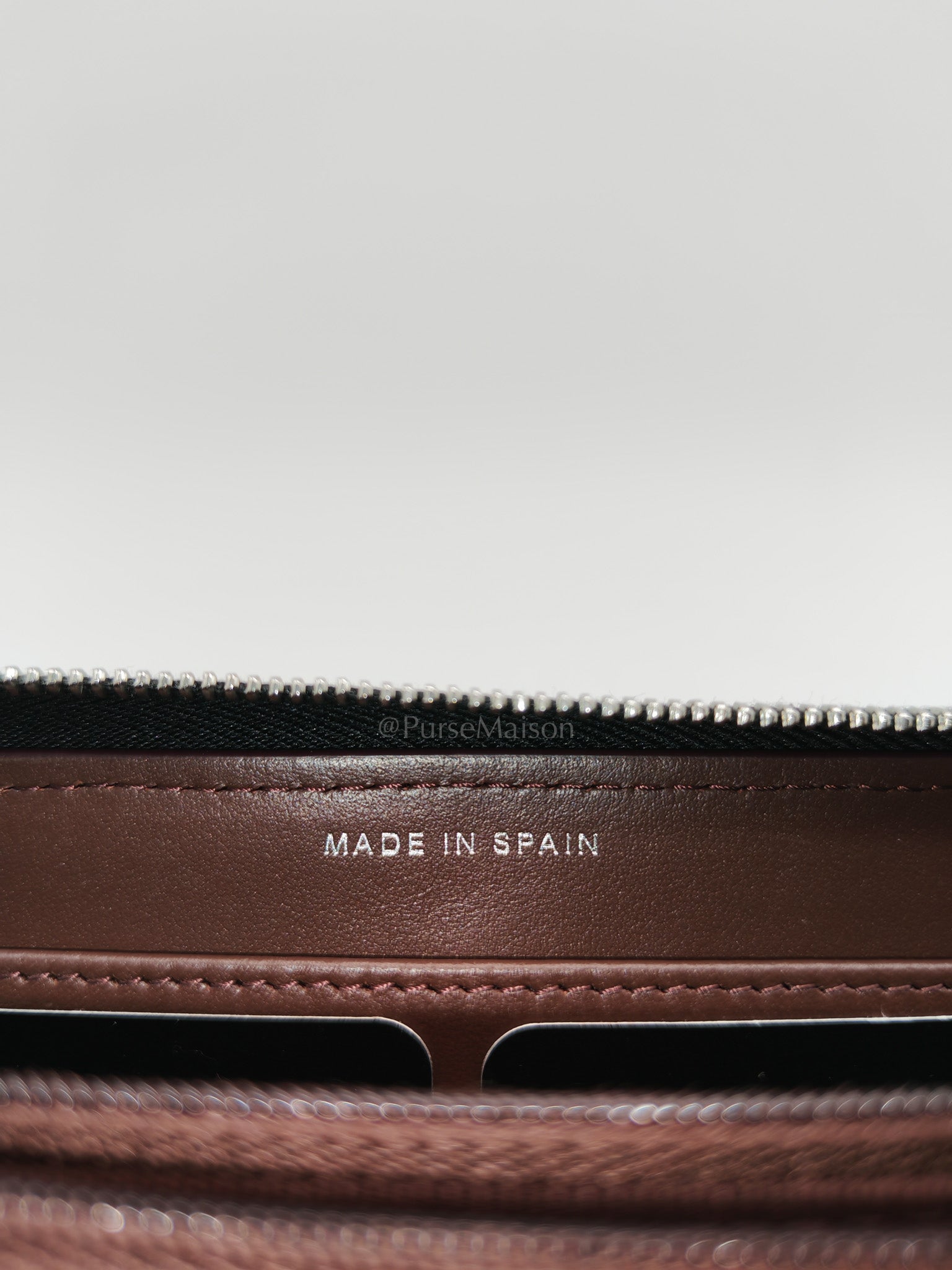 Classic Long Zipped Wallet in Black Caviar Leather & Palladium Hardware Microchip