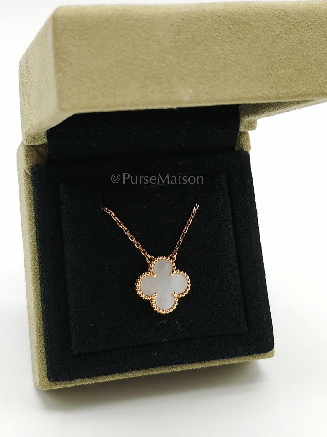 Van Cleef & Arpels Vintage Alhambra White Mother of Pearl and Yellow Gold Necklace 2021 | Purse Maison Luxury Bags Shop