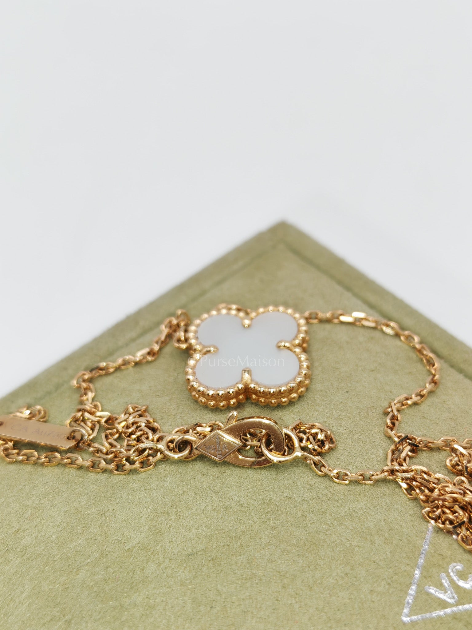 Van Cleef & Arpels Vintage Alhambra White Mother of Pearl and Yellow Gold Necklace 2021 | Purse Maison Luxury Bags Shop