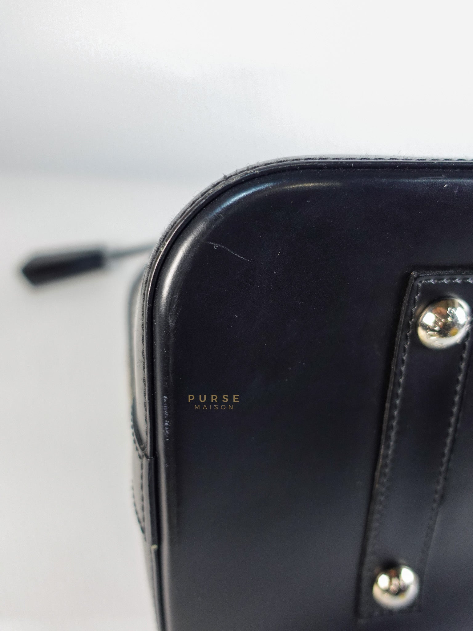 Alma GM in Black Epi Leather Microchip | Purse Maison Luxury Bags Shop