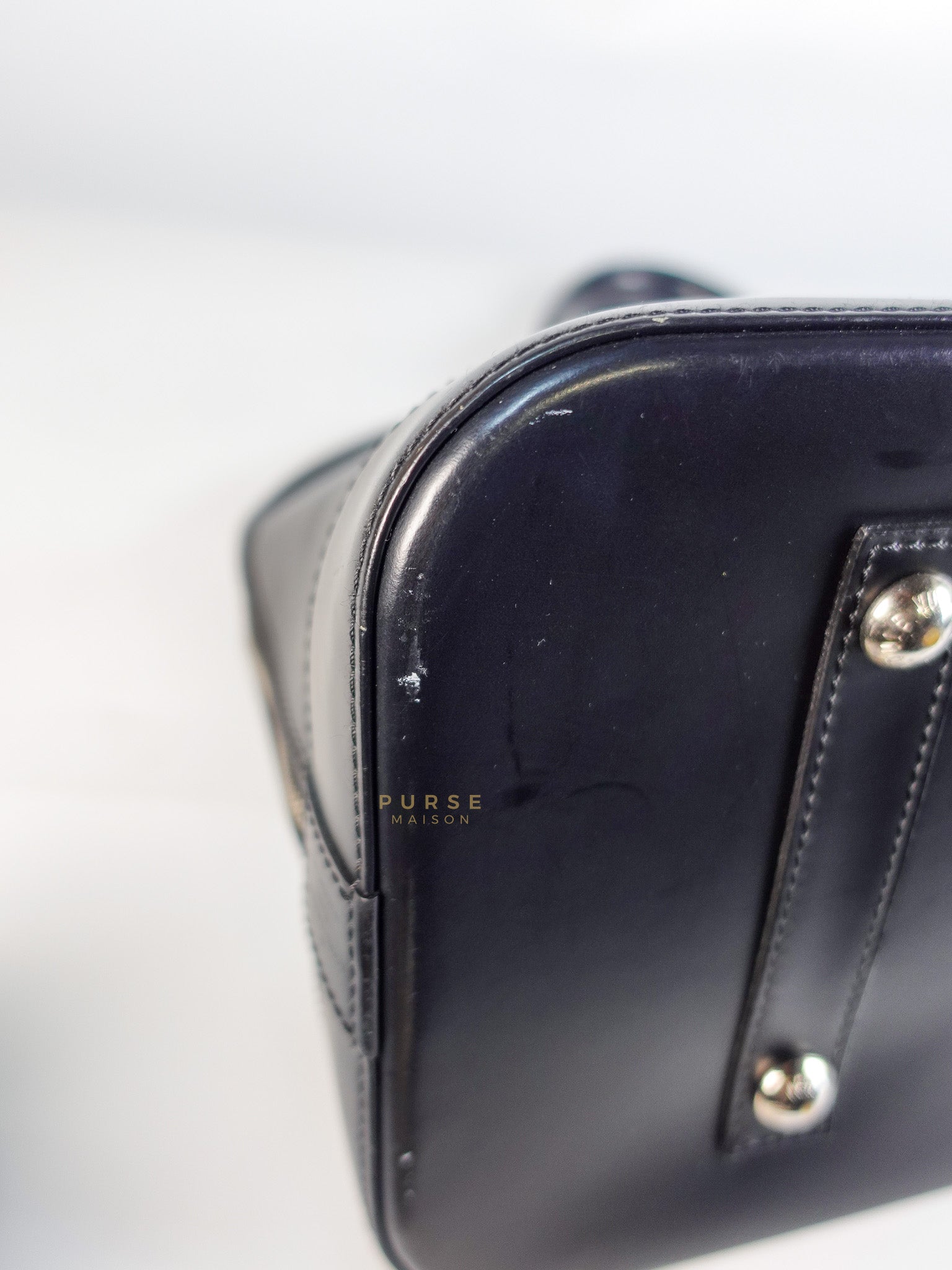 Alma GM in Black Epi Leather Microchip | Purse Maison Luxury Bags Shop