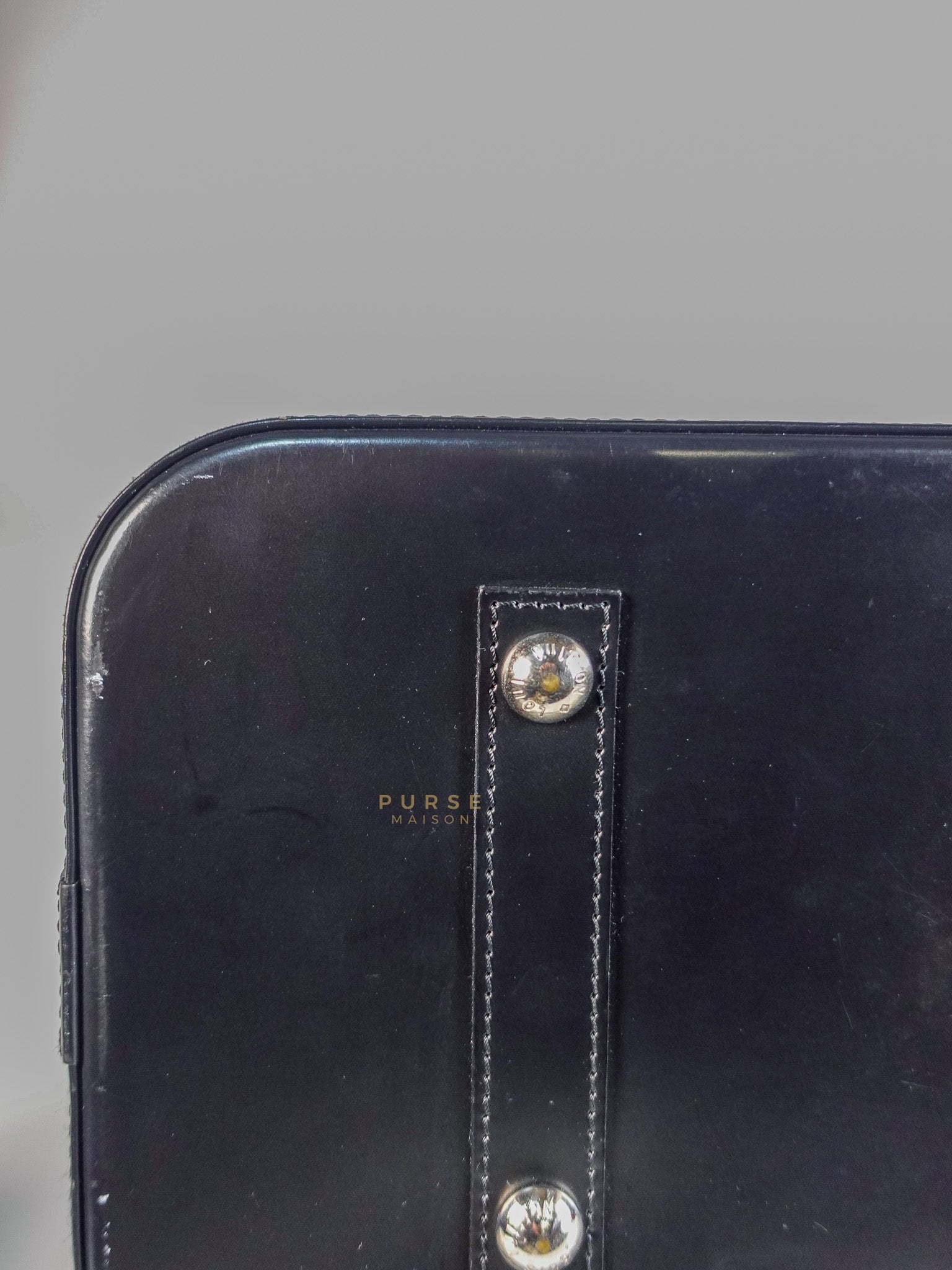 Alma GM in Black Epi Leather Microchip | Purse Maison Luxury Bags Shop