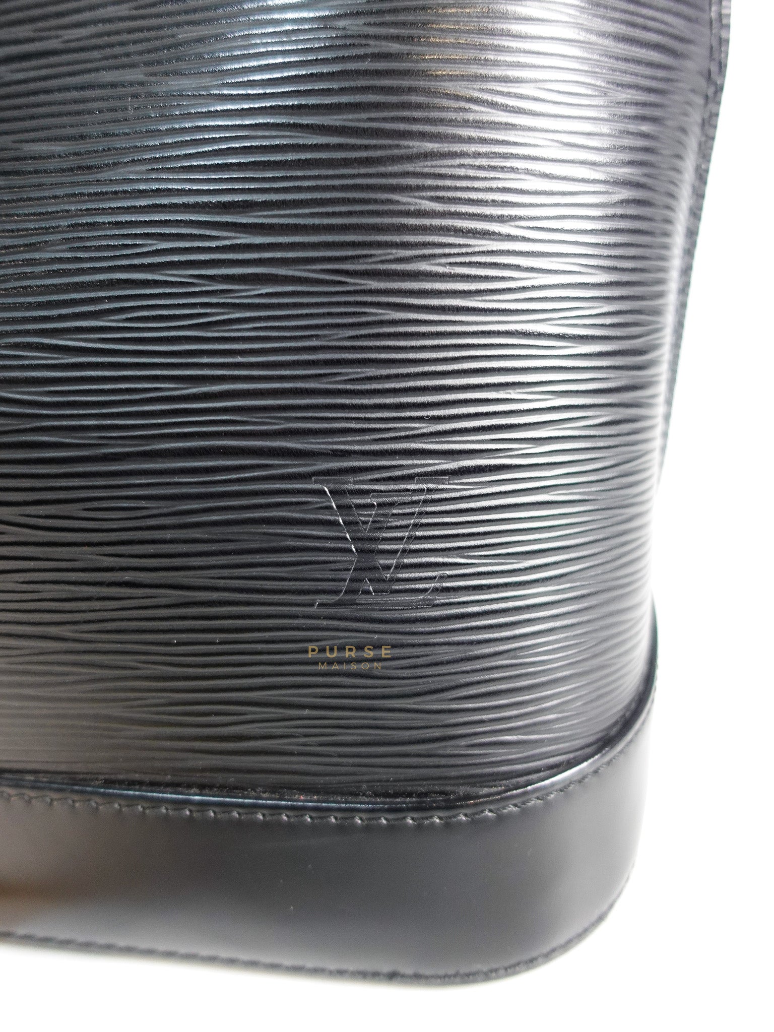 Alma GM in Black Epi Leather Microchip | Purse Maison Luxury Bags Shop