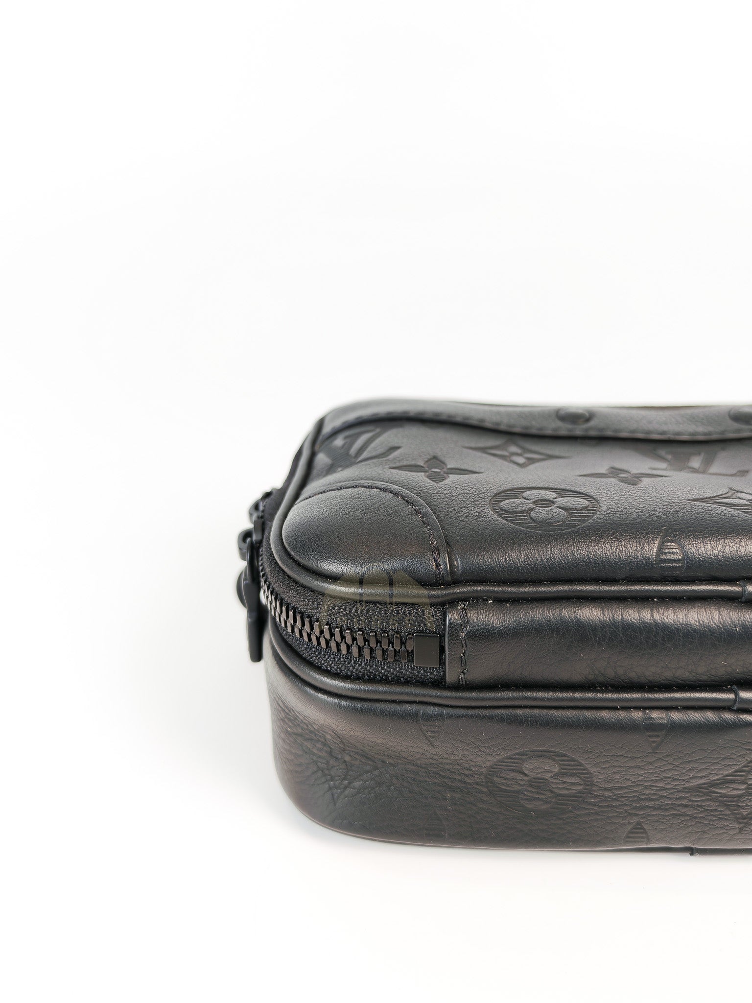 Alpha Wearable Wallet in Black Monogram Leather(Microchip) | Purse Maison Luxury Bags Shop