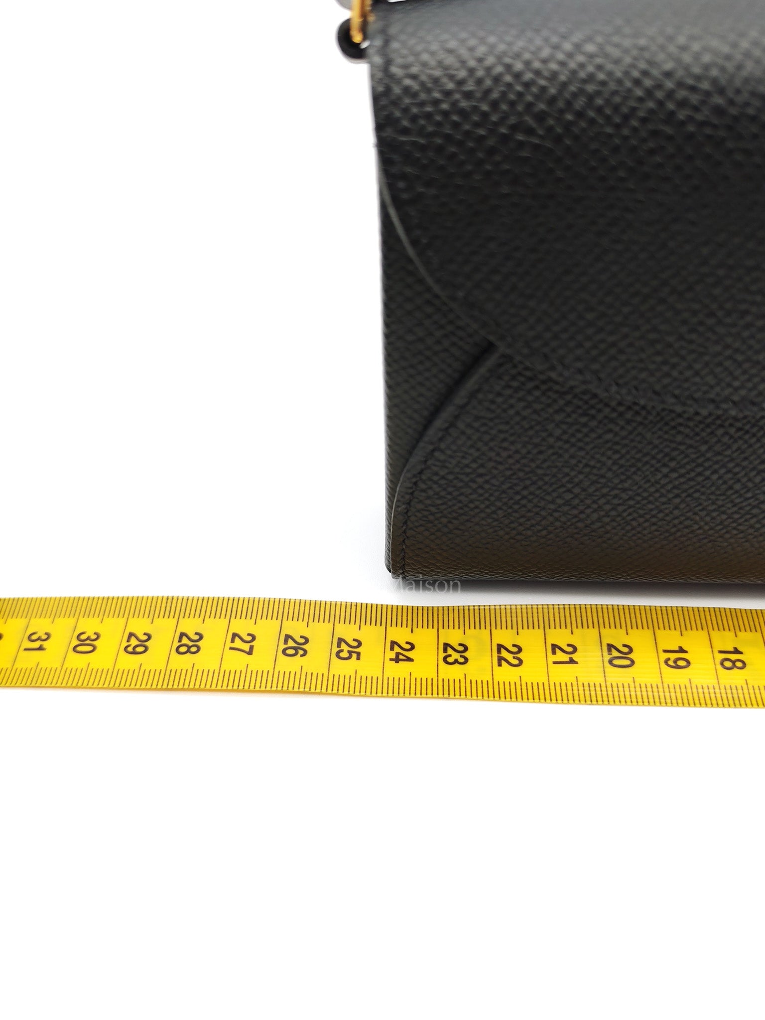 Maillon To Go in Black Epsom Leather & So Black/Gold Hardware Stamp W (2024)
