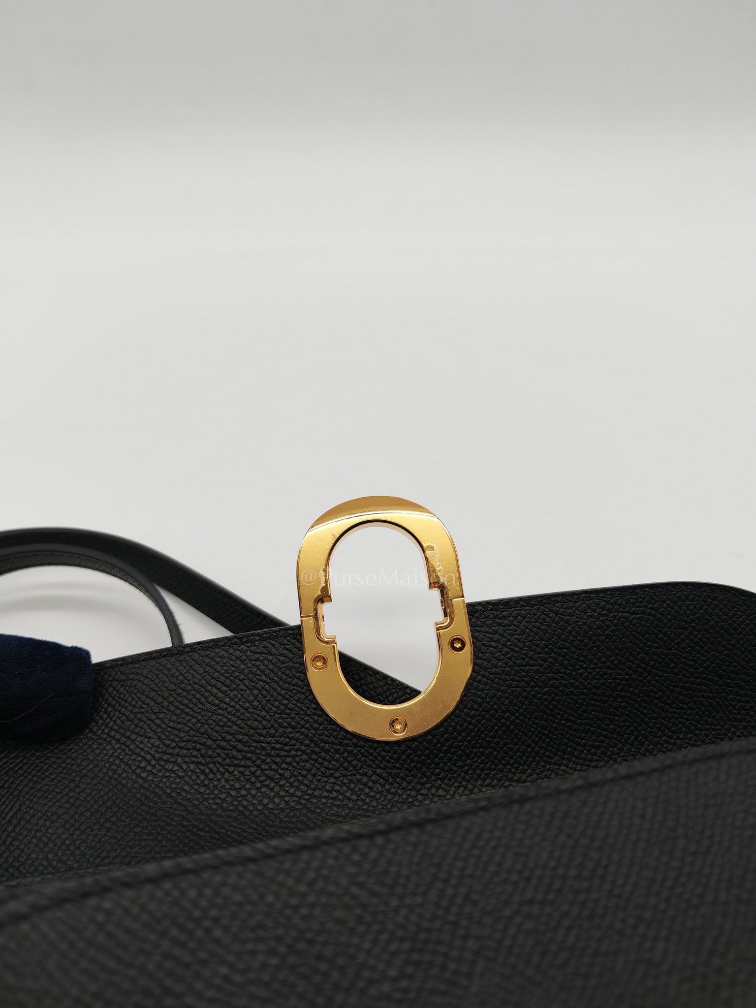 Maillon To Go in Black Epsom Leather & So Black/Gold Hardware Stamp W (2024)