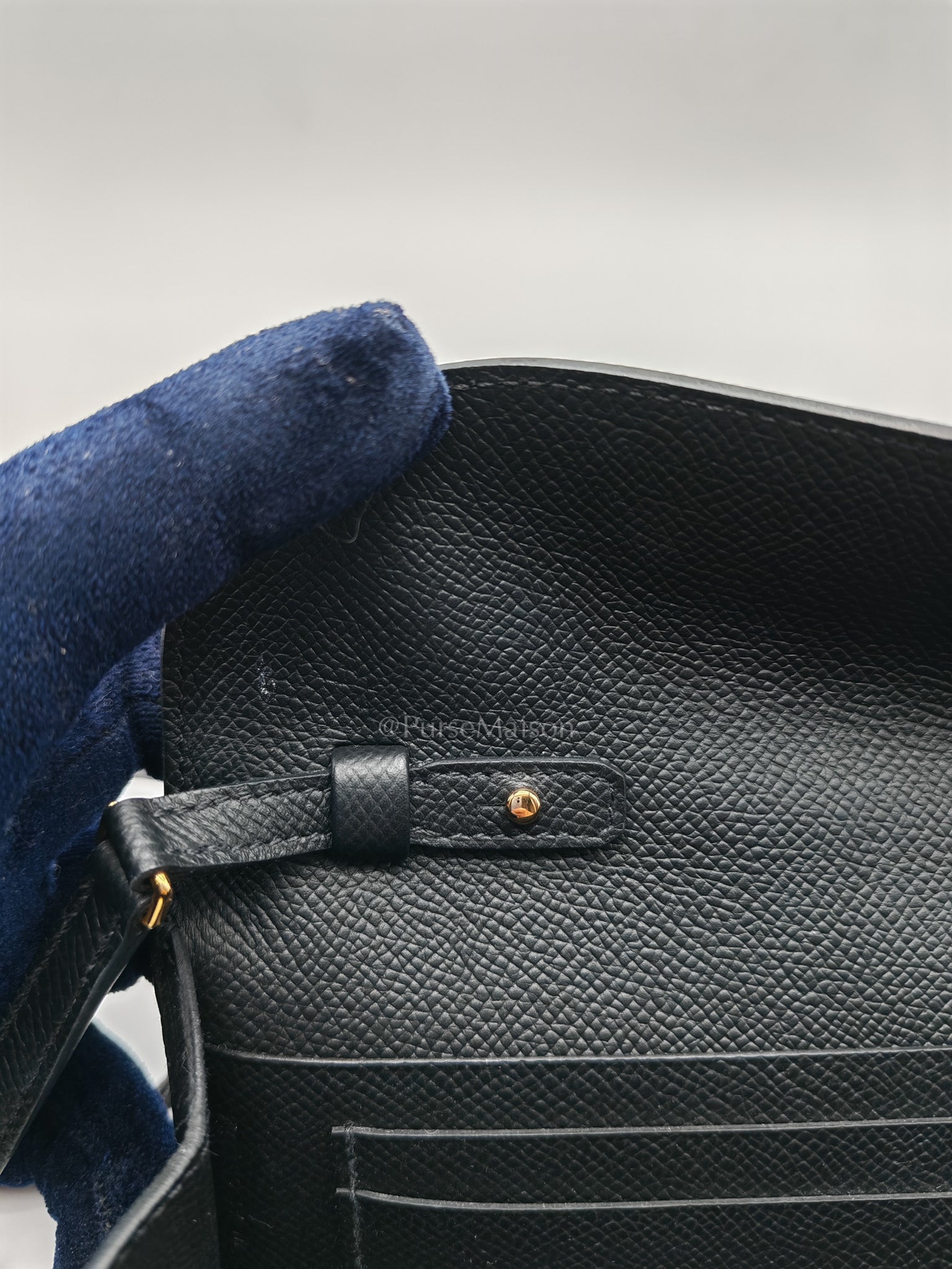 Maillon To Go in Black Epsom Leather & So Black/Gold Hardware Stamp W (2024)