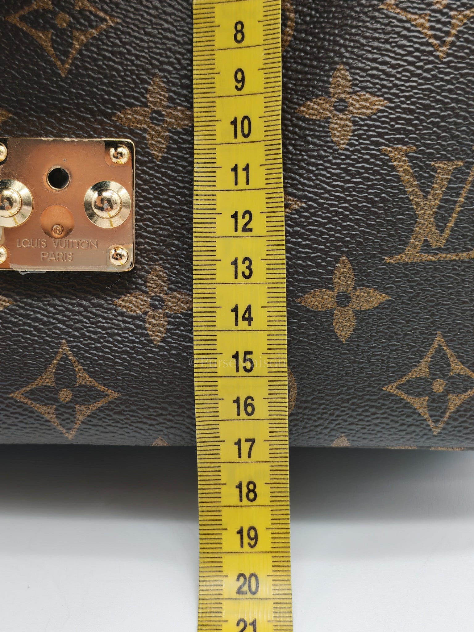 Metis in Reverse Monogram Canvas Crossbody Bag (Microchip)