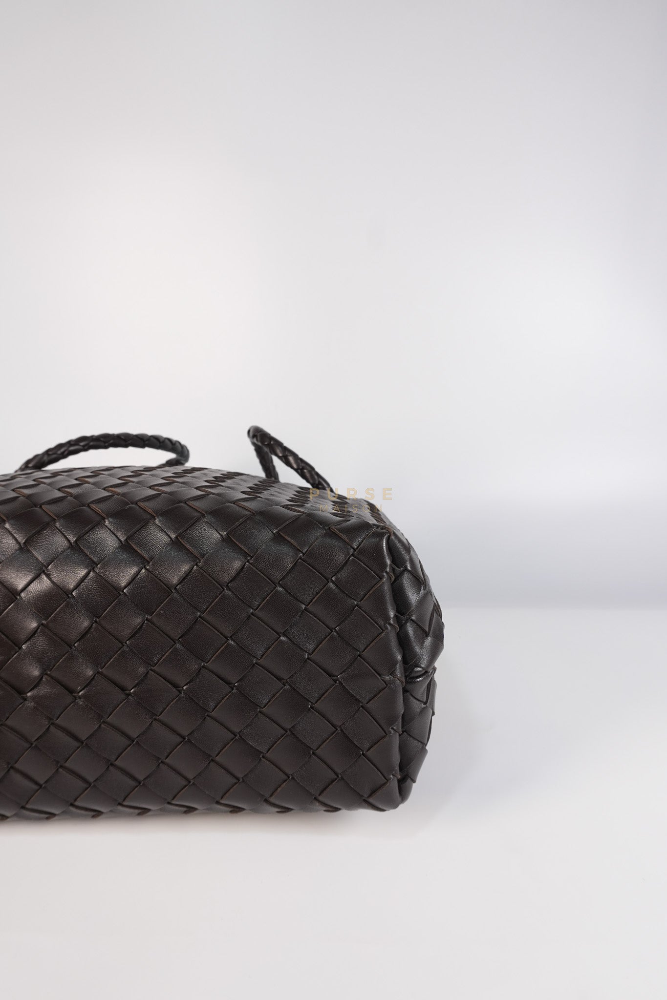 Andiamo Medium in Fondant Intrecciato Nappa Leather | Purse Maison Luxury Bags Shop