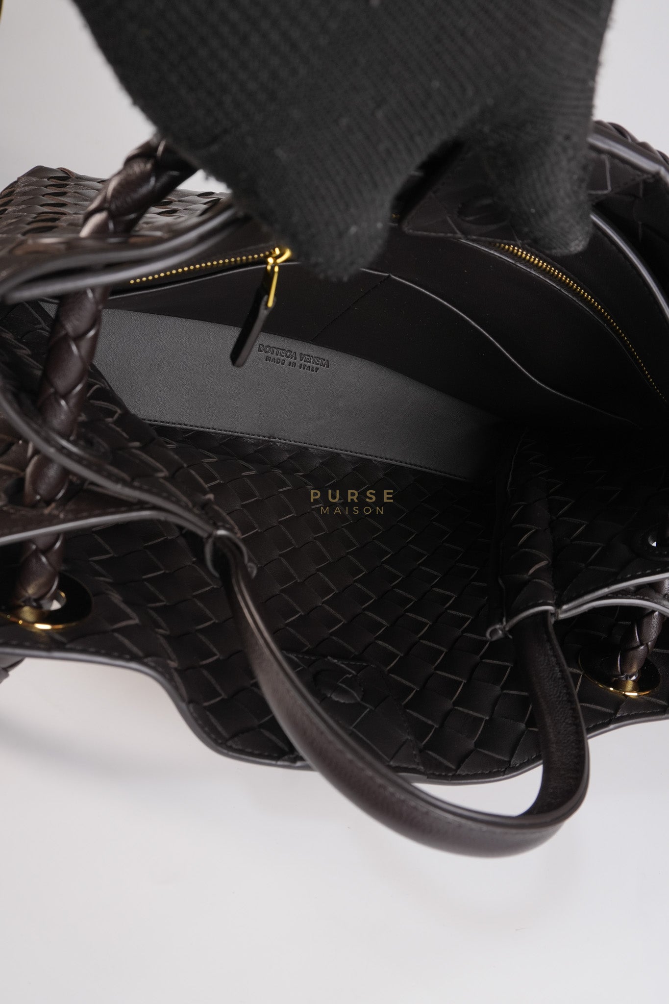 Andiamo Medium in Fondant Intrecciato Nappa Leather | Purse Maison Luxury Bags Shop