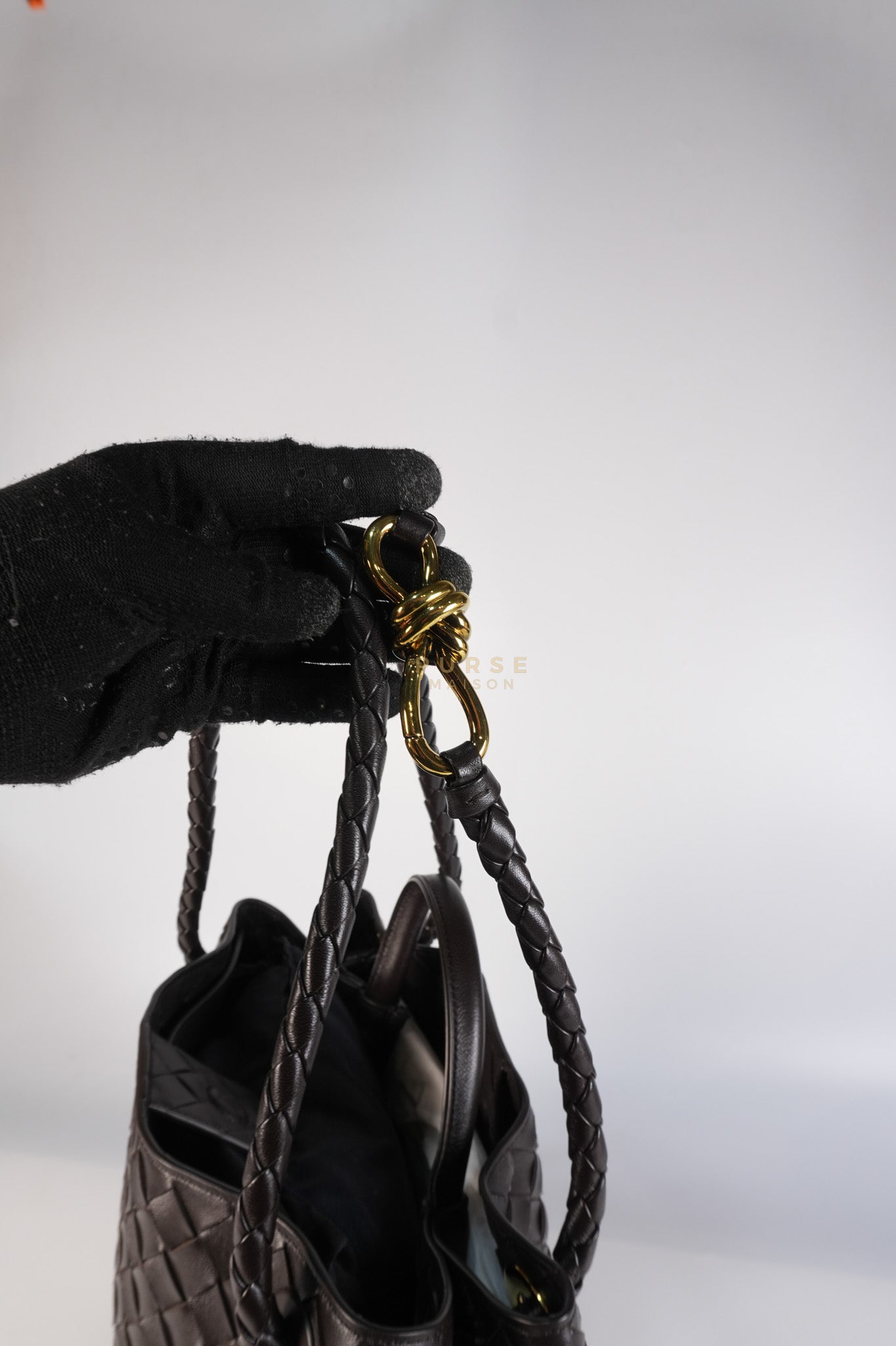 Andiamo Medium in Fondant Intrecciato Nappa Leather | Purse Maison Luxury Bags Shop