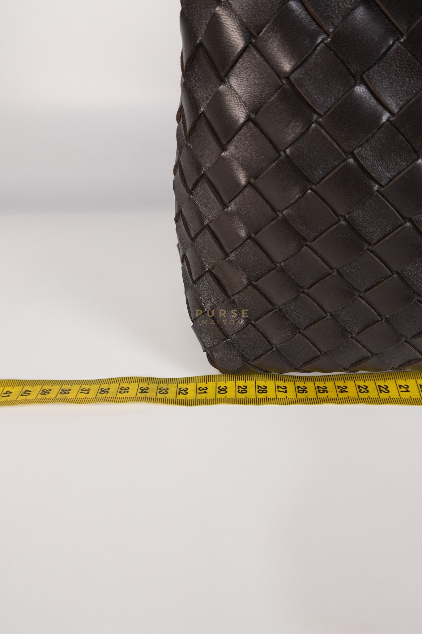 Andiamo Medium in Fondant Intrecciato Nappa Leather | Purse Maison Luxury Bags Shop