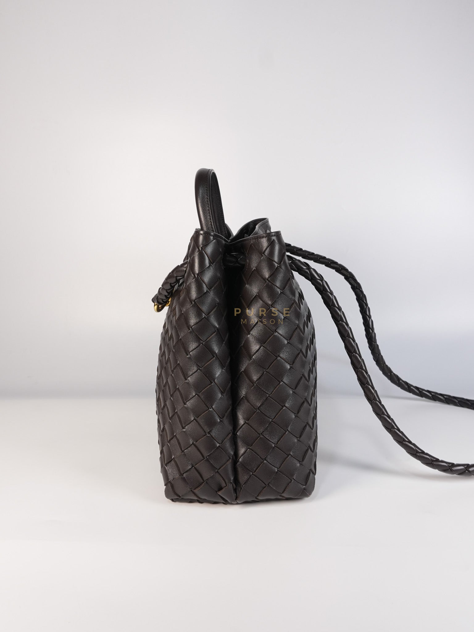 Andiamo Medium in Fondant Intrecciato Nappa Leather | Purse Maison Luxury Bags Shop