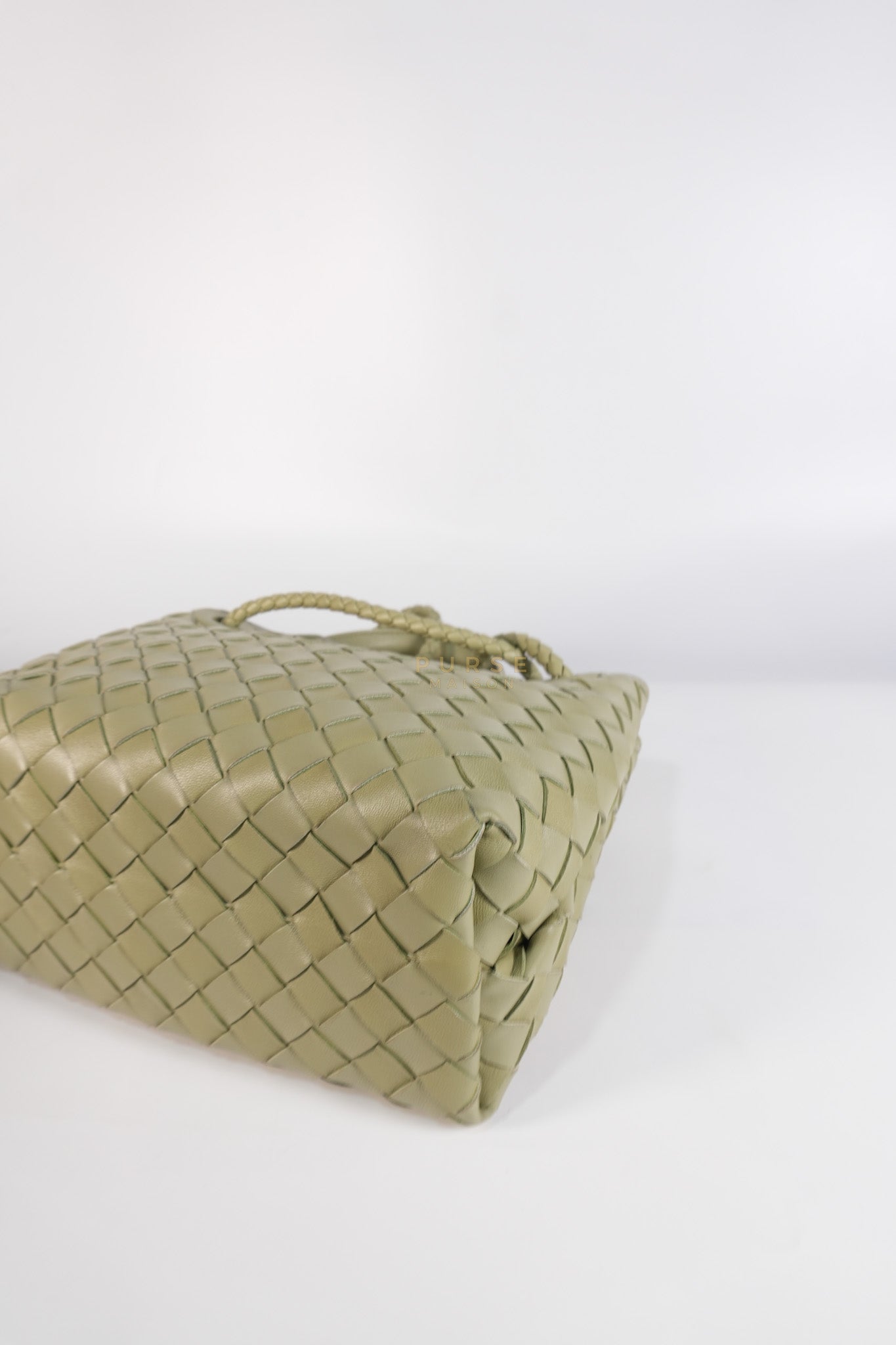 Andiamo Medium in Travertine Intrecciato Leather | Purse Maison Luxury Bags Shop