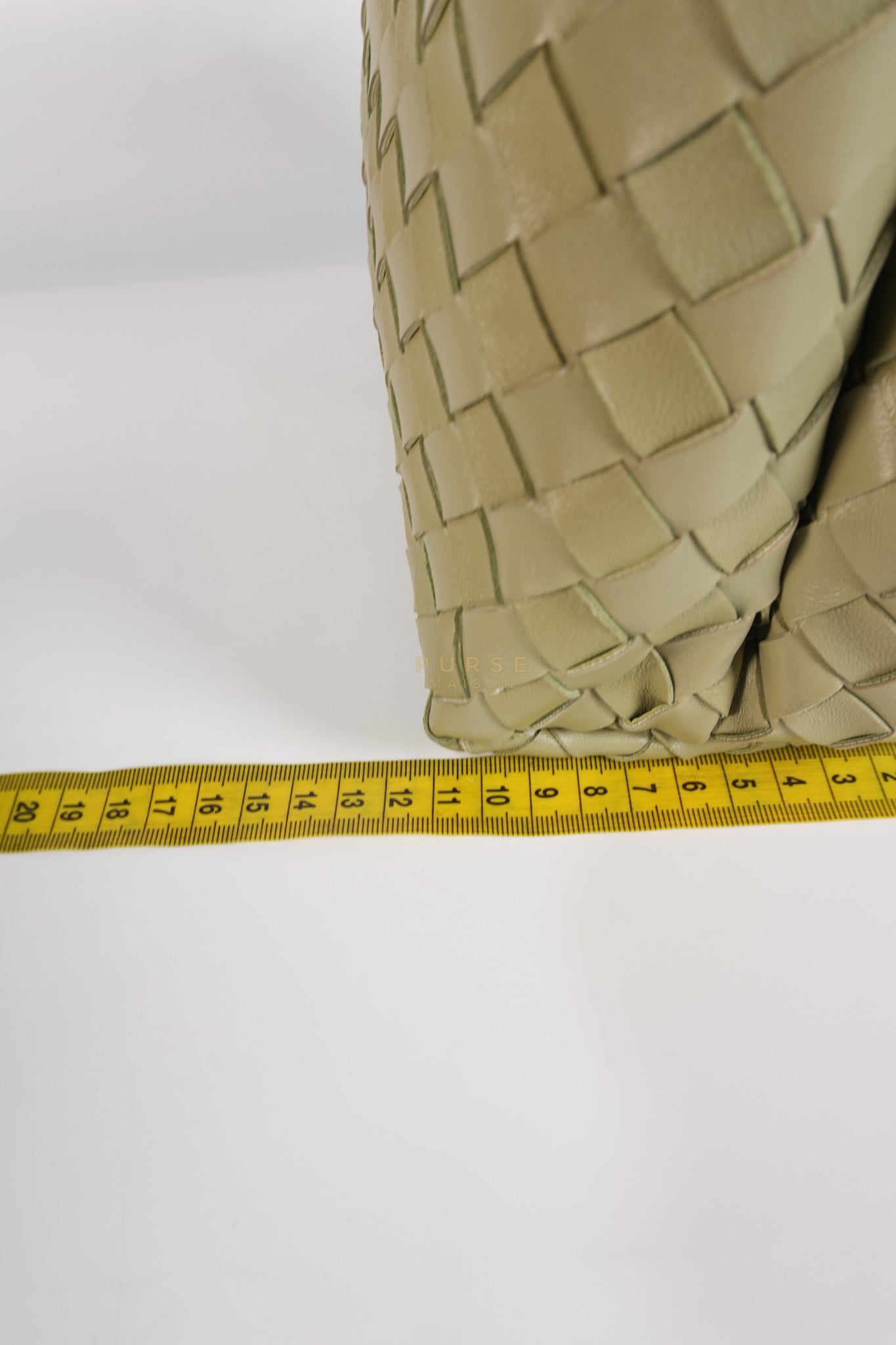 Andiamo Medium in Travertine Intrecciato Leather | Purse Maison Luxury Bags Shop