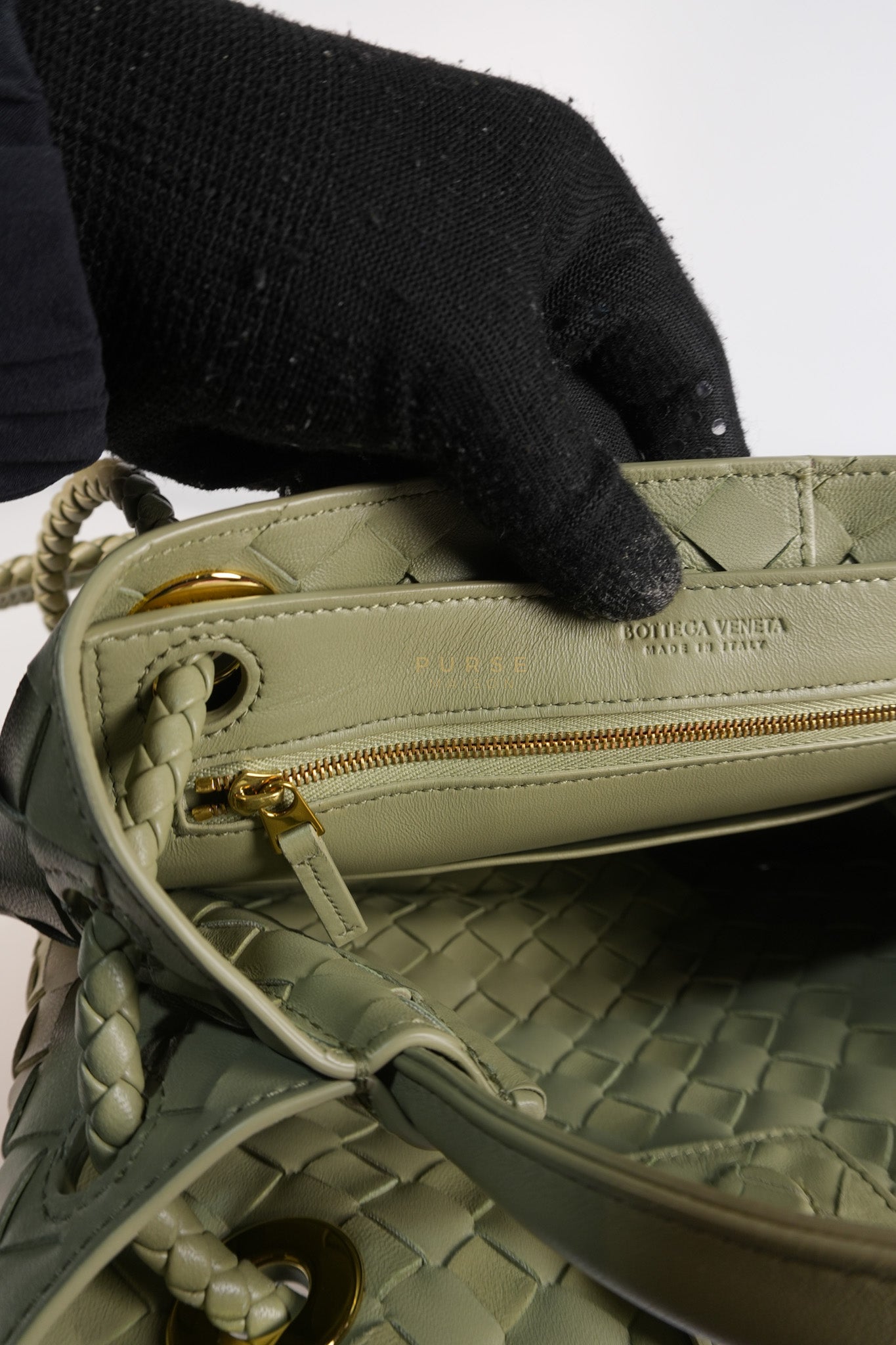 Andiamo Medium in Travertine Intrecciato Leather | Purse Maison Luxury Bags Shop