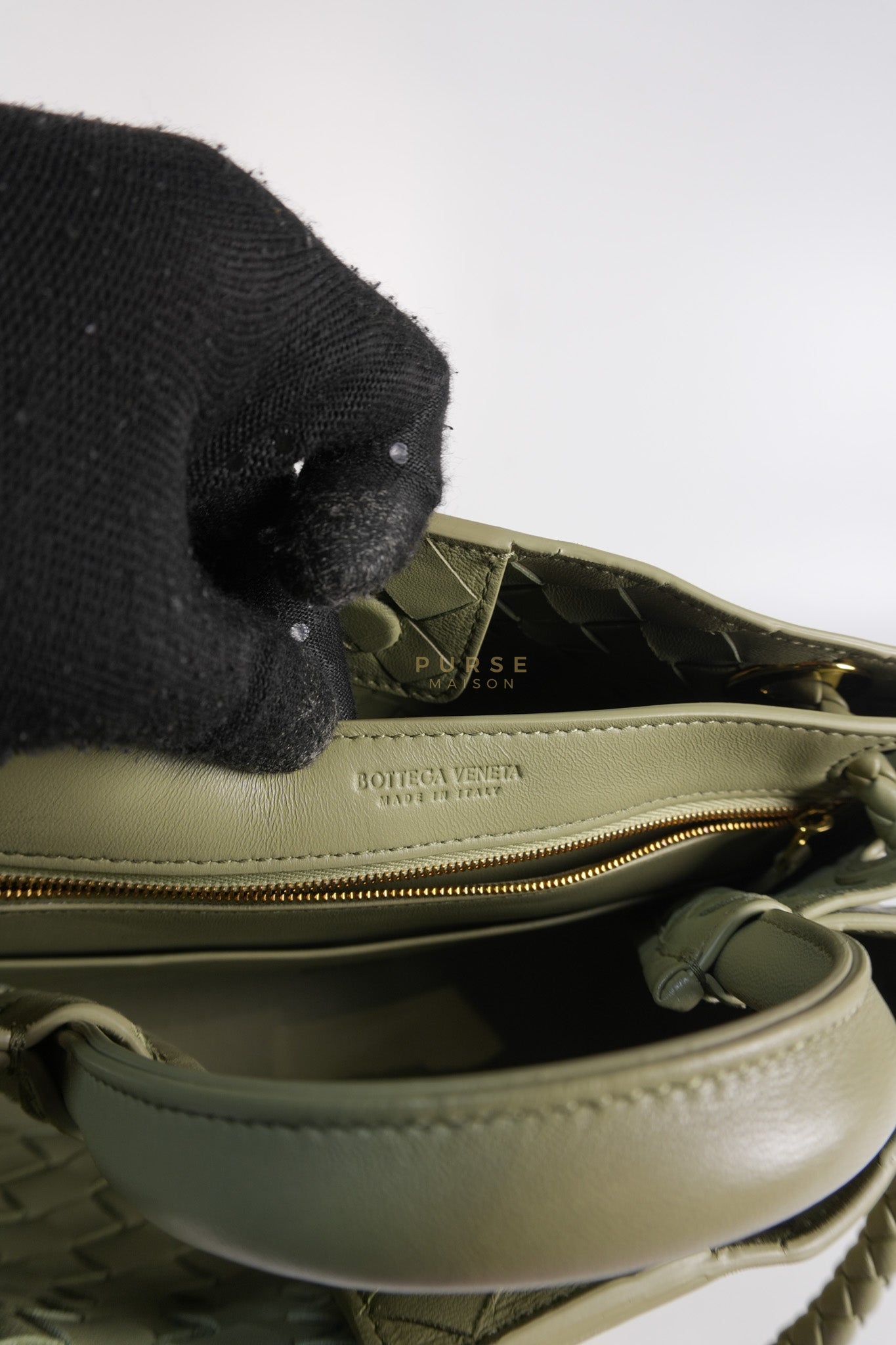 Andiamo Medium in Travertine Intrecciato Leather | Purse Maison Luxury Bags Shop