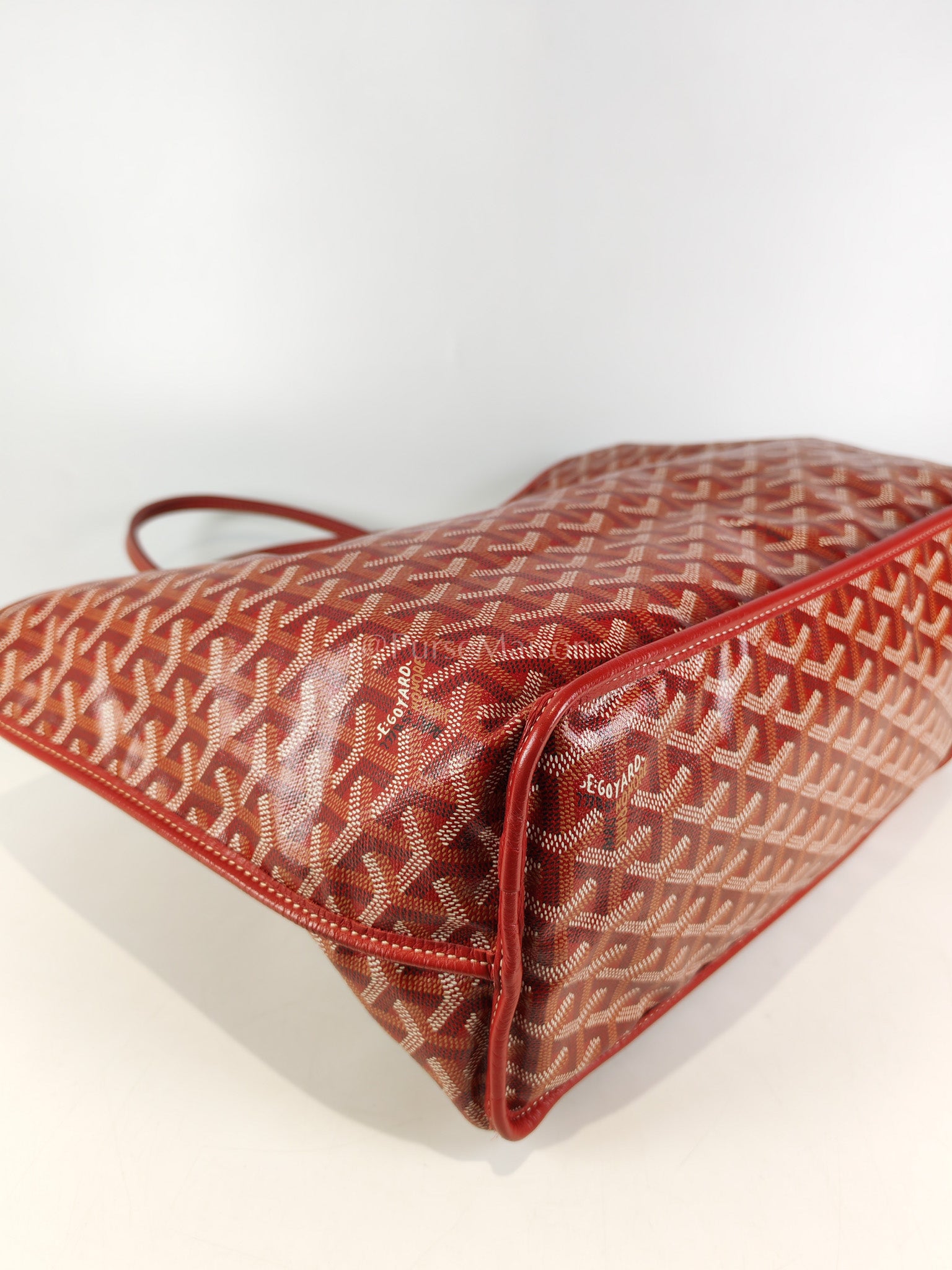 Anjou PM Bag in Red Goyardine Canvas | Purse Maison Luxury Bags Shop