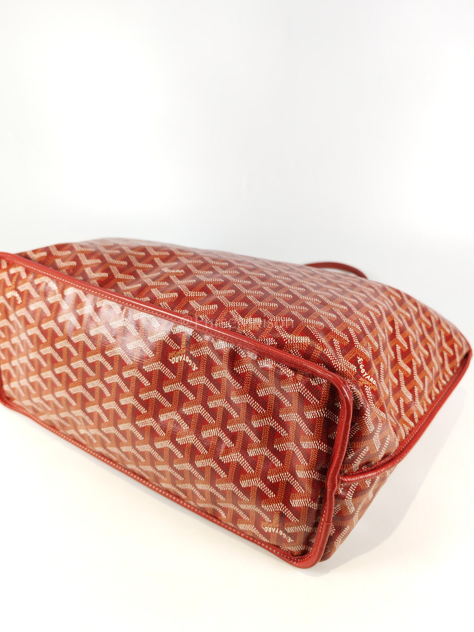 Anjou PM Bag in Red Goyardine Canvas | Purse Maison Luxury Bags Shop