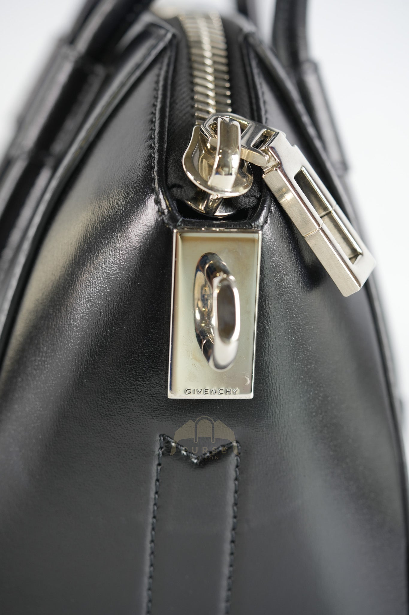 Antigona Lock Mini Handbag in Black Smooth Shiny Calfskin Leather | Purse Maison Luxury Bags Shop
