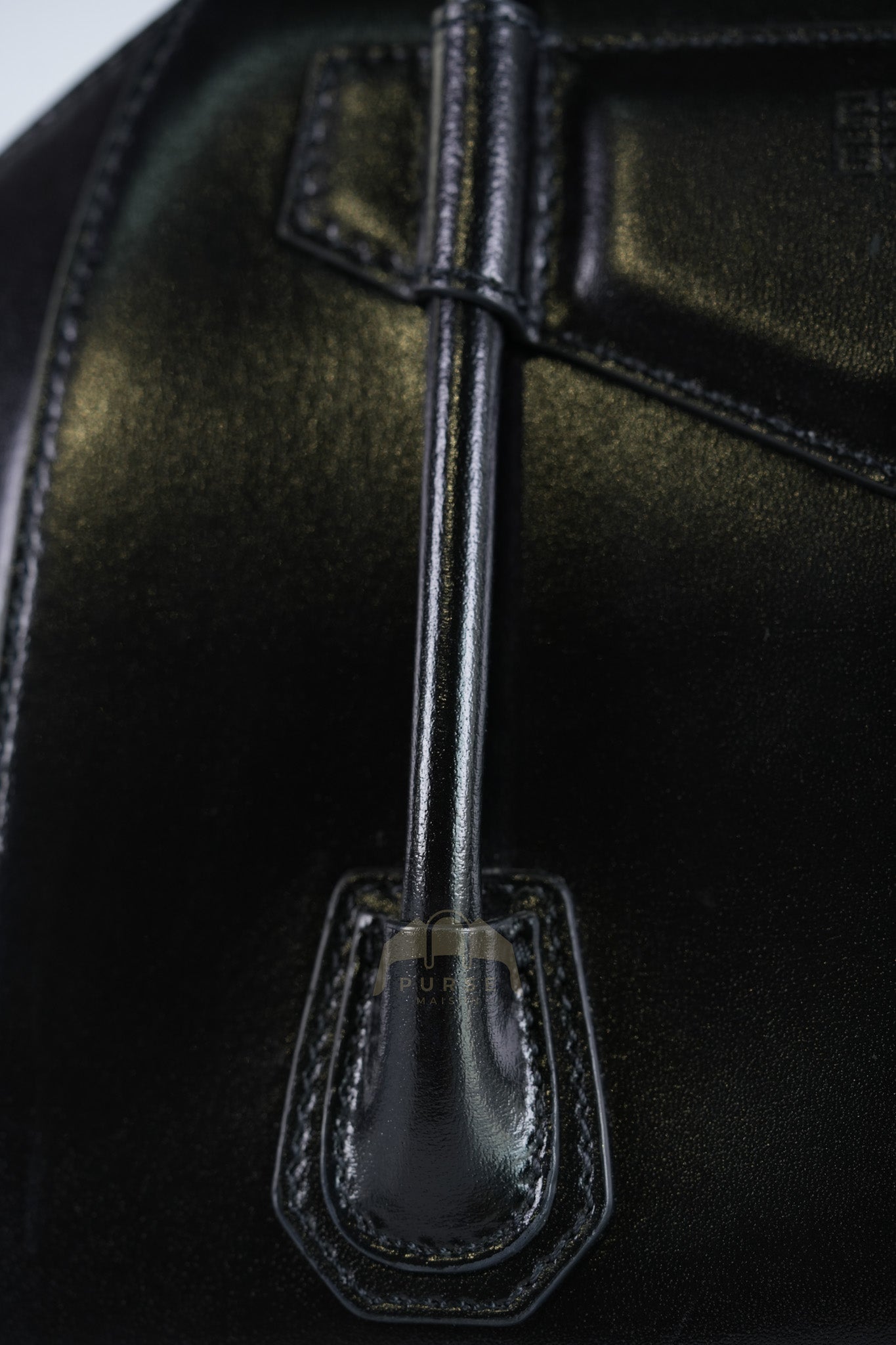 Antigona Lock Mini Handbag in Black Smooth Shiny Calfskin Leather | Purse Maison Luxury Bags Shop