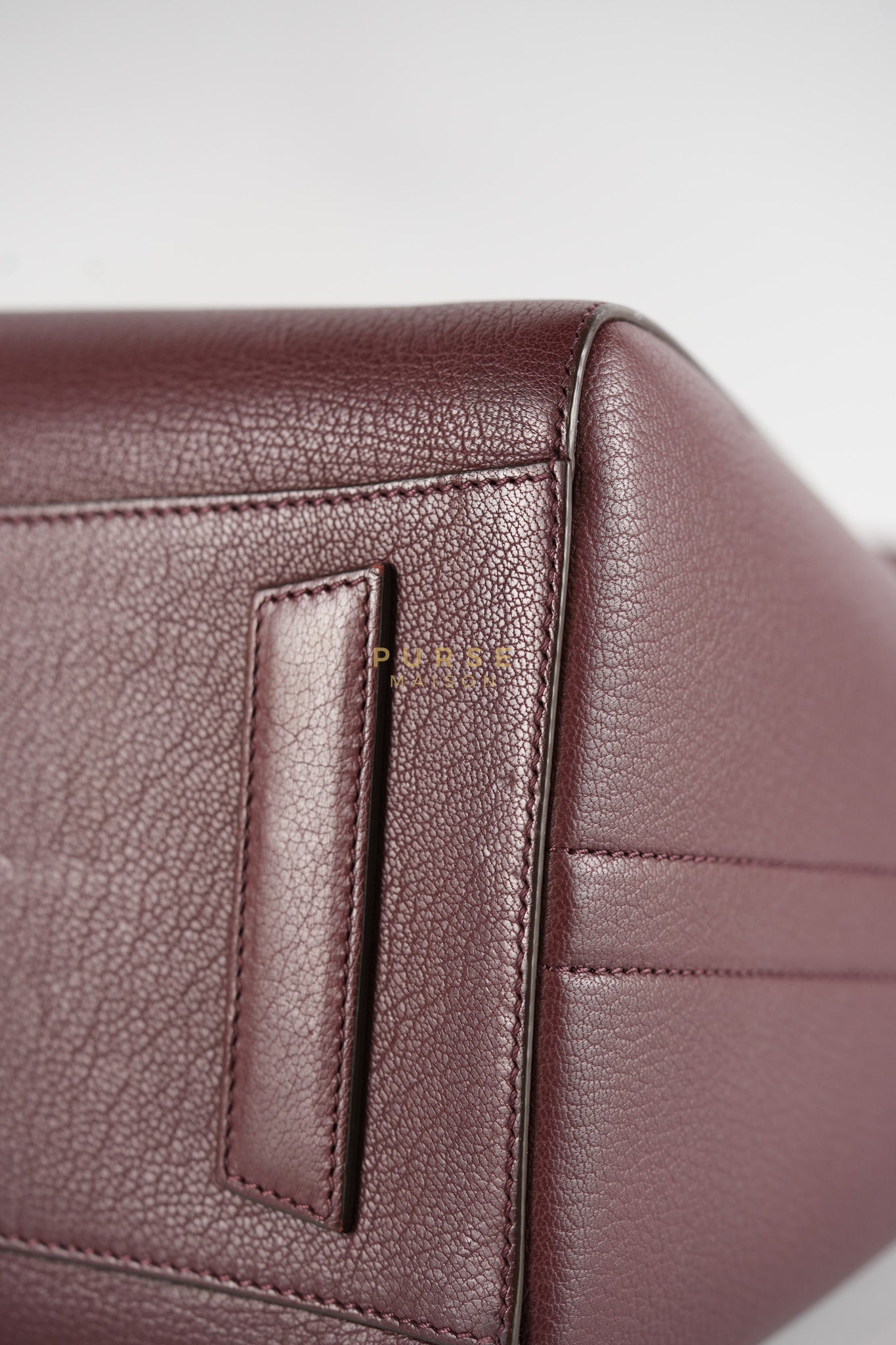 Antigona Medium Bag in Burgundy Goatskin Leather | Purse Maison Luxury Bags Shop