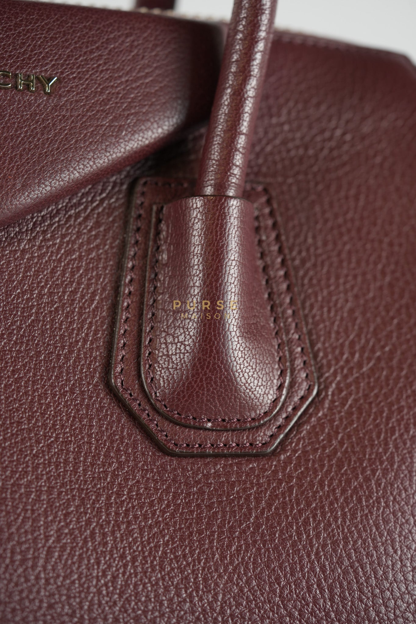 Antigona Medium Bag in Burgundy Goatskin Leather | Purse Maison Luxury Bags Shop