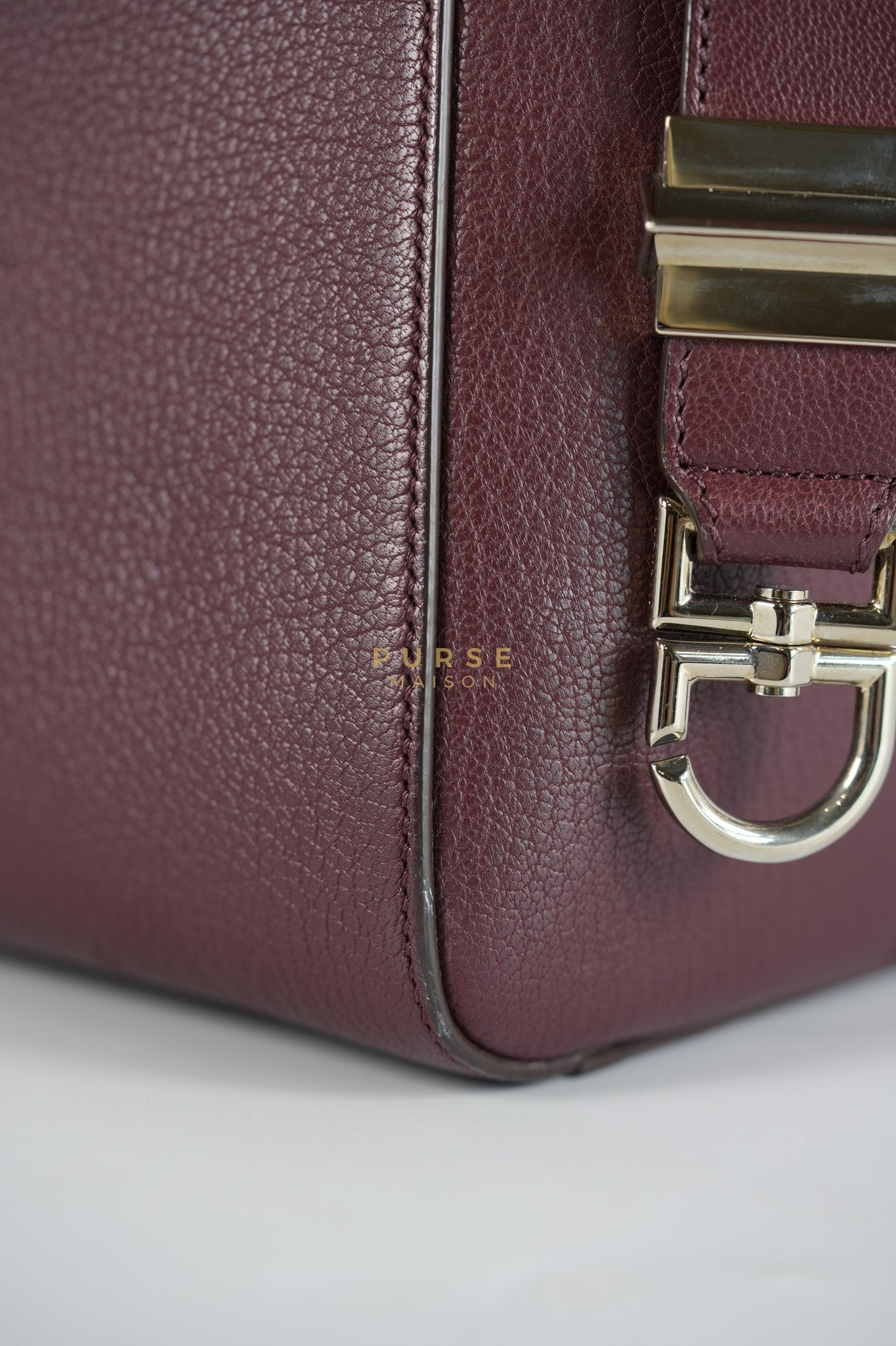 Antigona Medium Bag in Burgundy Goatskin Leather | Purse Maison Luxury Bags Shop