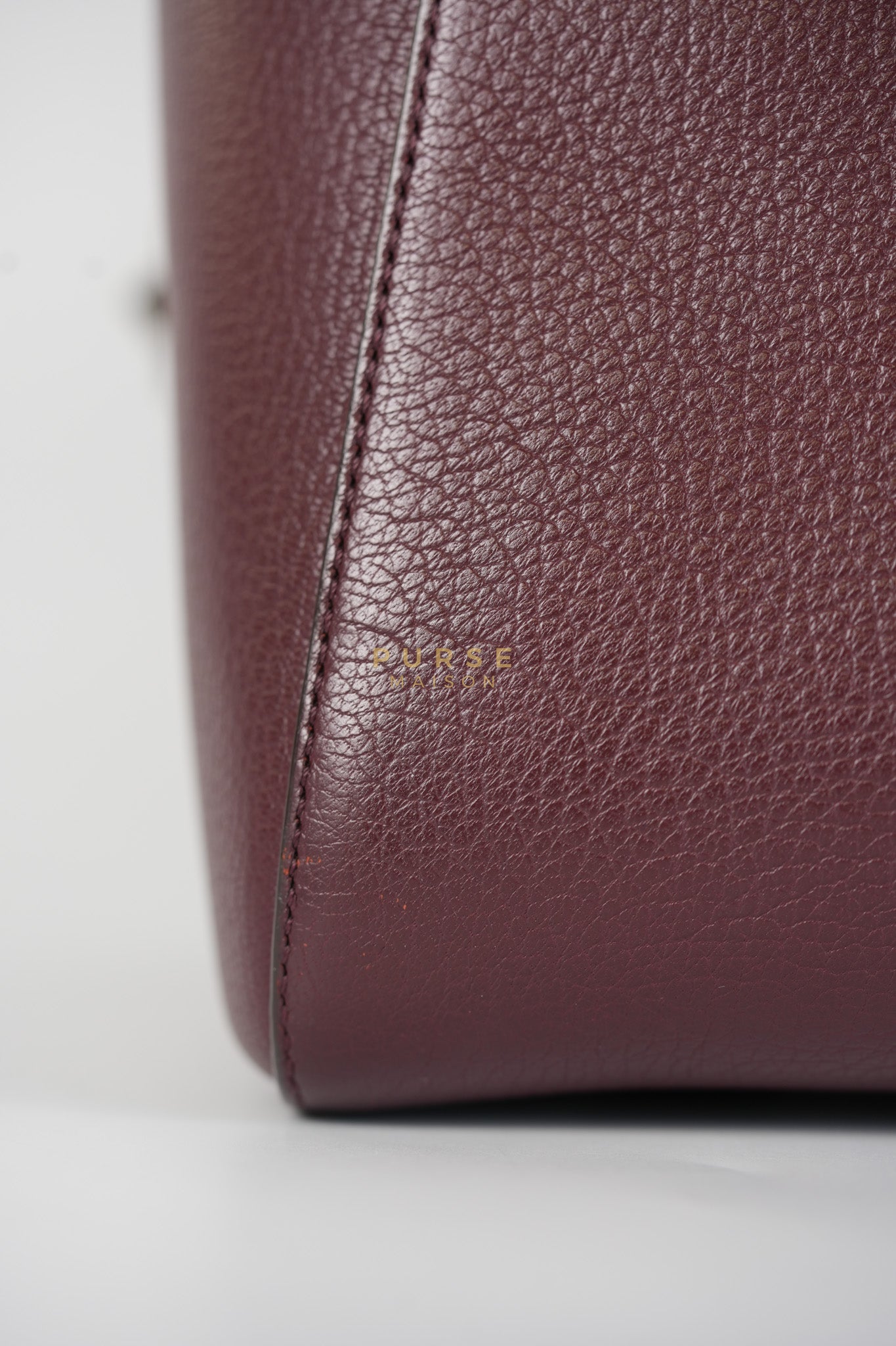 Antigona Medium Bag in Burgundy Goatskin Leather | Purse Maison Luxury Bags Shop