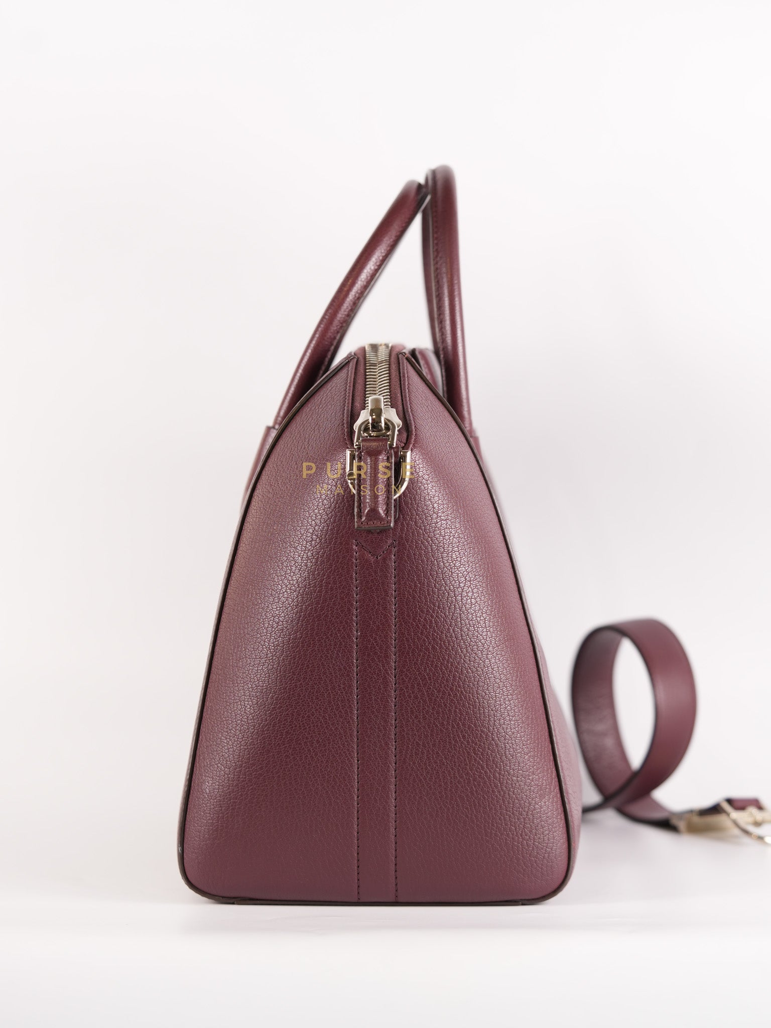 Antigona Medium Bag in Burgundy Goatskin Leather | Purse Maison Luxury Bags Shop