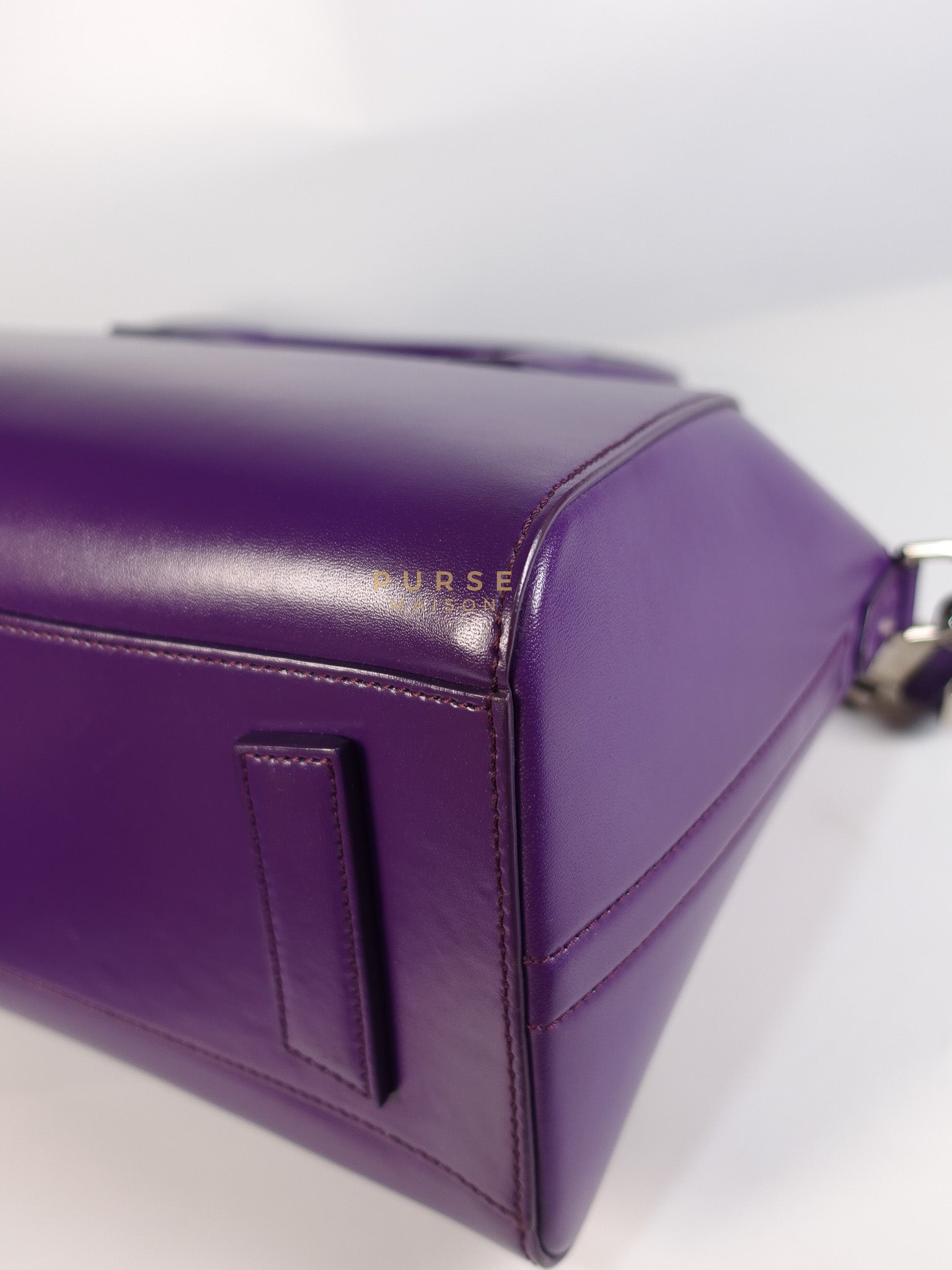 Antigona Medium Bag in Purple Shade Calfskin Leather & Silver Hardware | Purse Maison Luxury Bags Shop