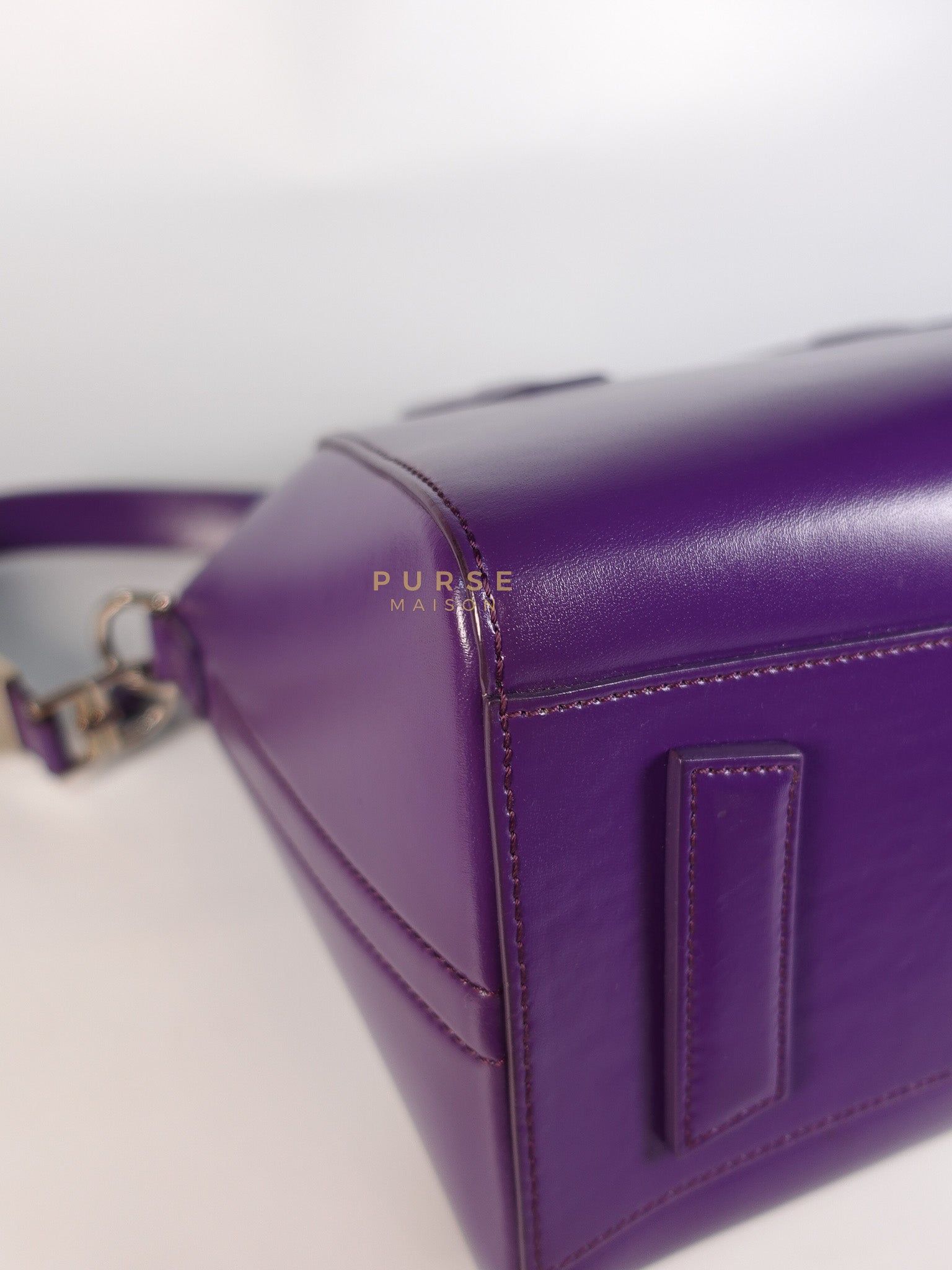 Antigona Medium Bag in Purple Shade Calfskin Leather & Silver Hardware | Purse Maison Luxury Bags Shop