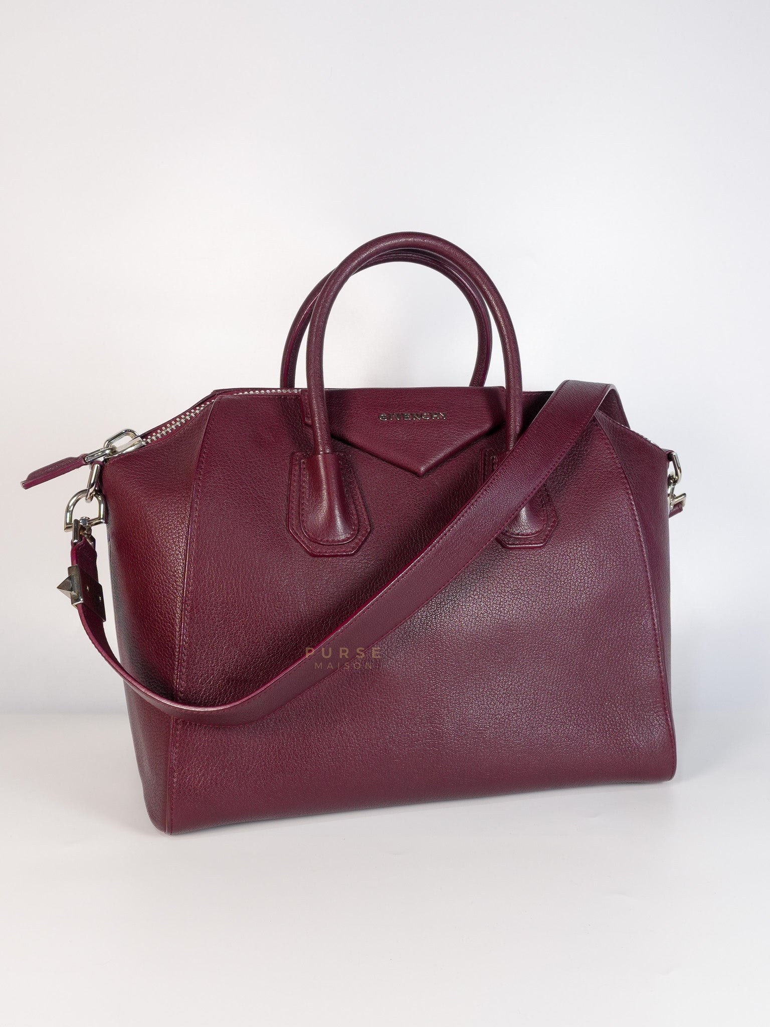 Antigona Medium in Burgundy Sugar Goatskin Leather | Purse Maison Luxury Bags Shop