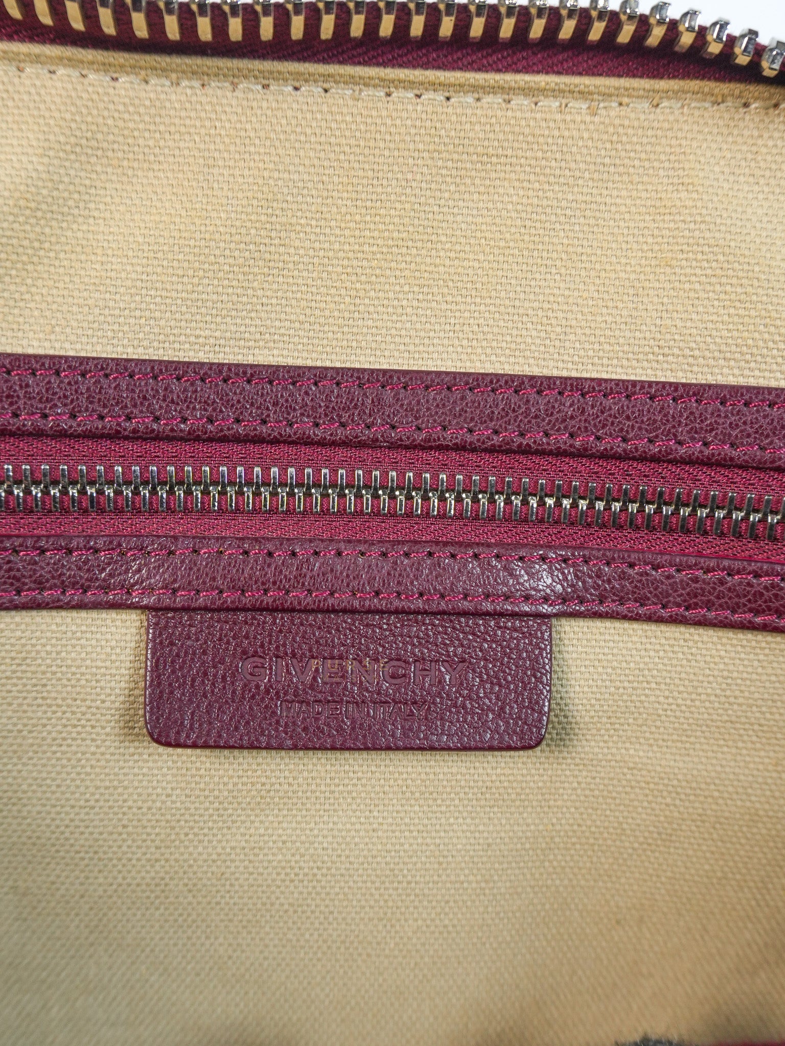 Antigona Medium in Burgundy Sugar Goatskin Leather | Purse Maison Luxury Bags Shop