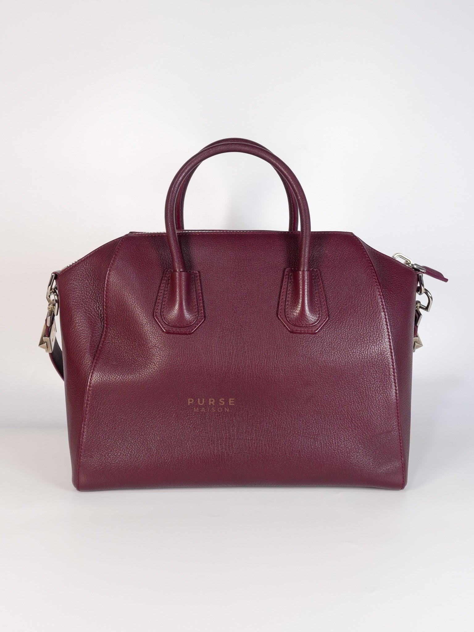 Antigona Medium in Burgundy Sugar Goatskin Leather | Purse Maison Luxury Bags Shop