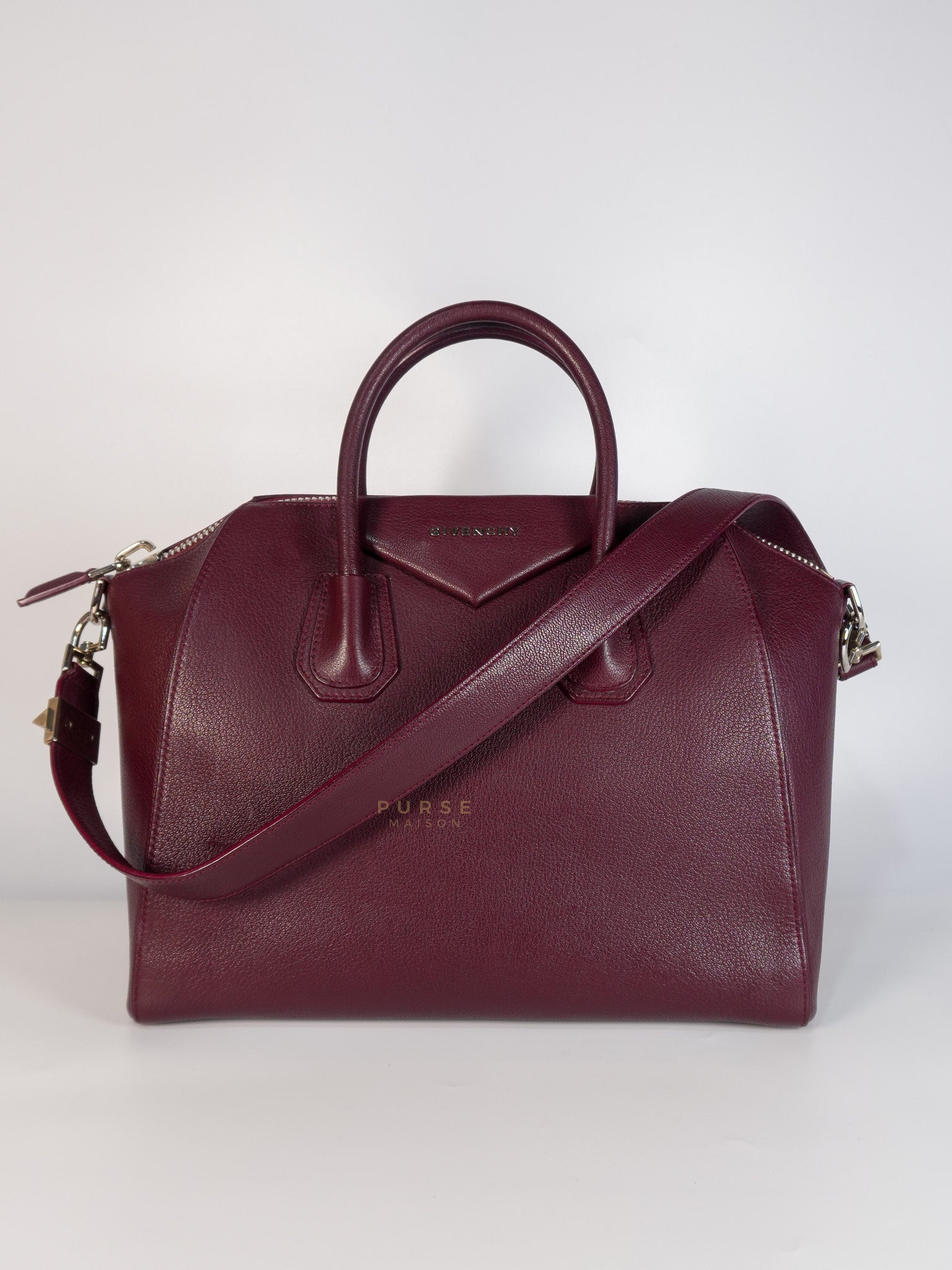 Antigona Medium in Burgundy Sugar Goatskin Leather | Purse Maison Luxury Bags Shop