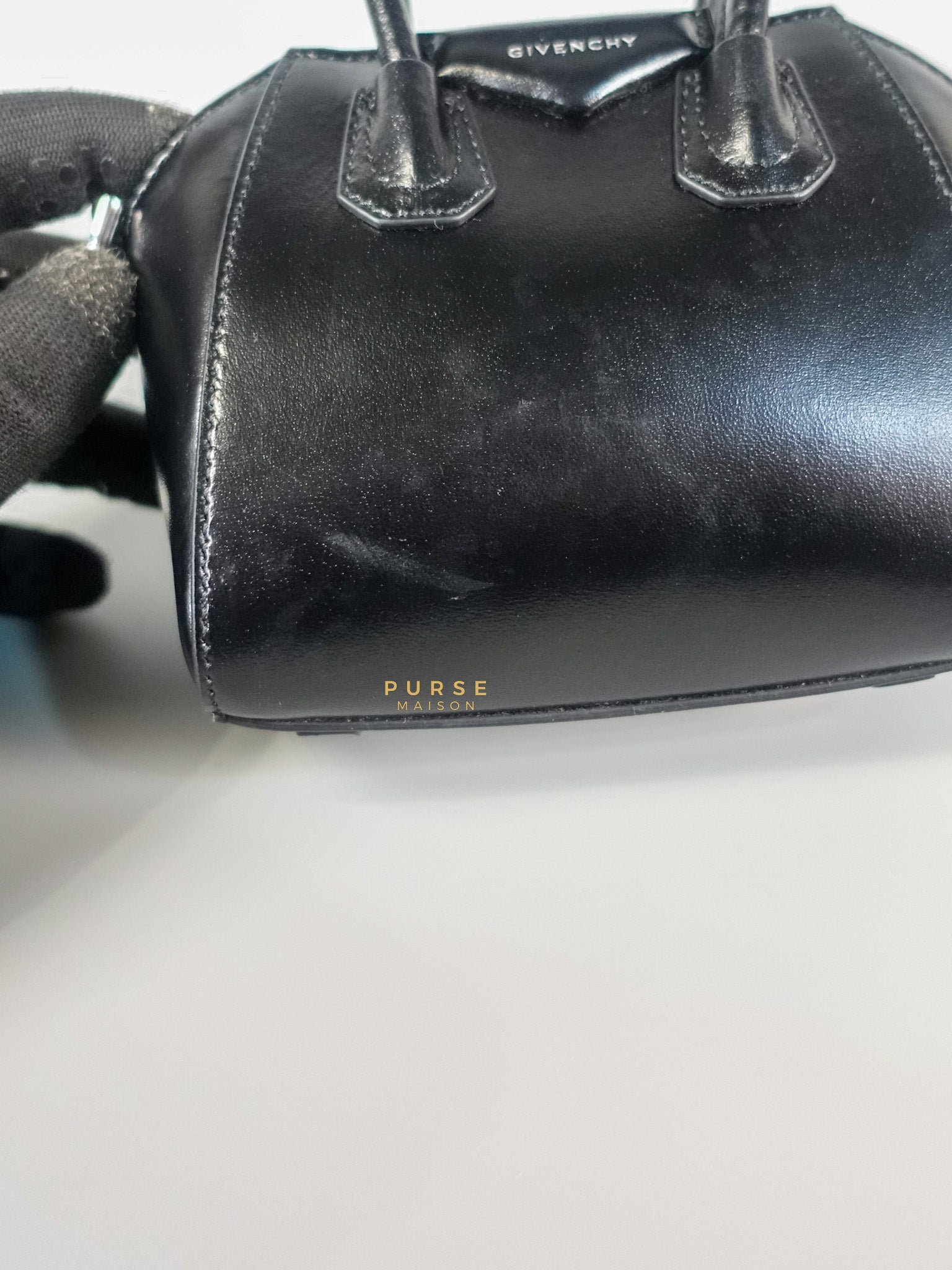 Micro Antigona in Black Smooth Calfskin Leather | Purse Maison Luxury Bags Shop